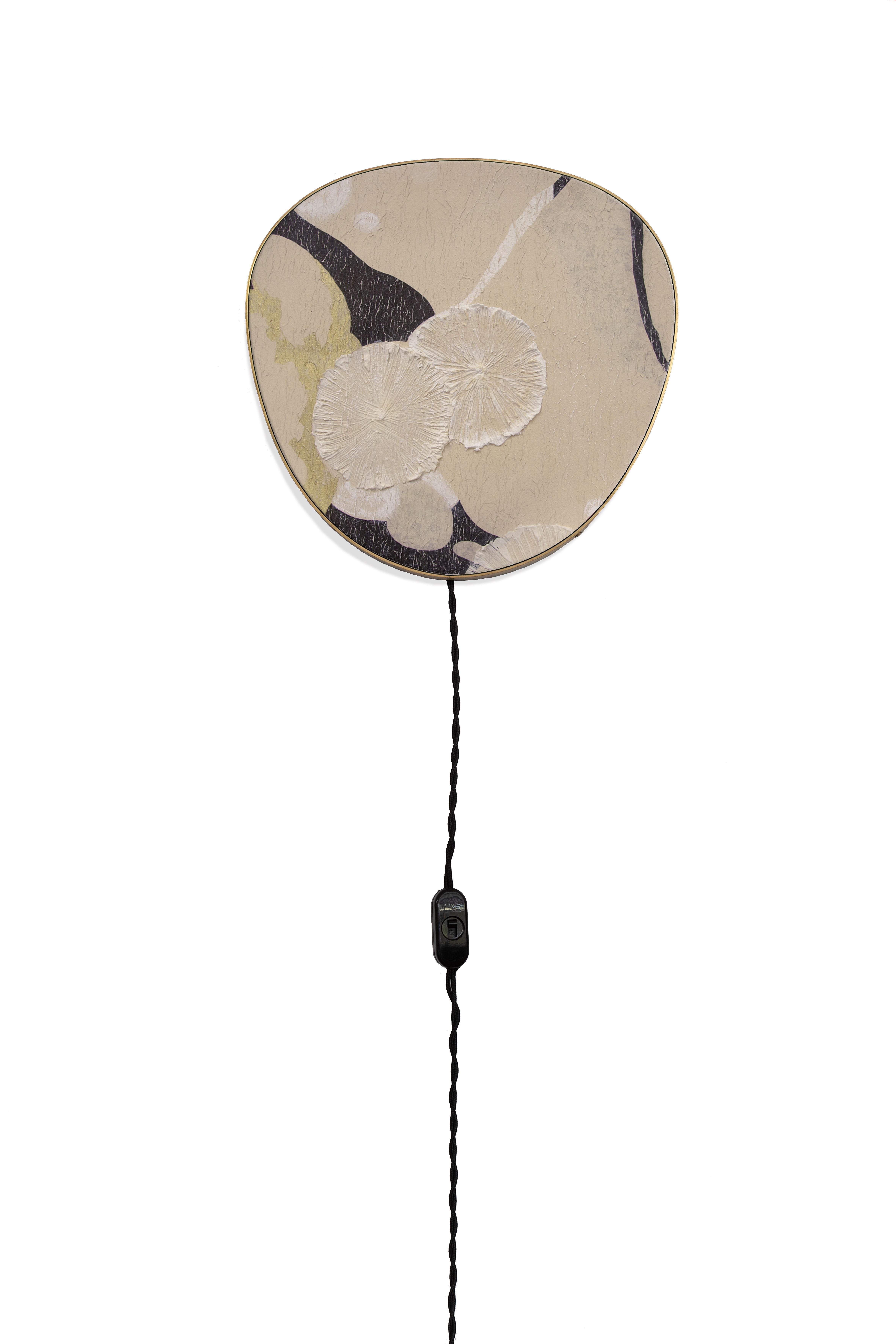 Lampe murale Fabscarte, faite à la main, peinte à la main, Tender Flora en vente 1