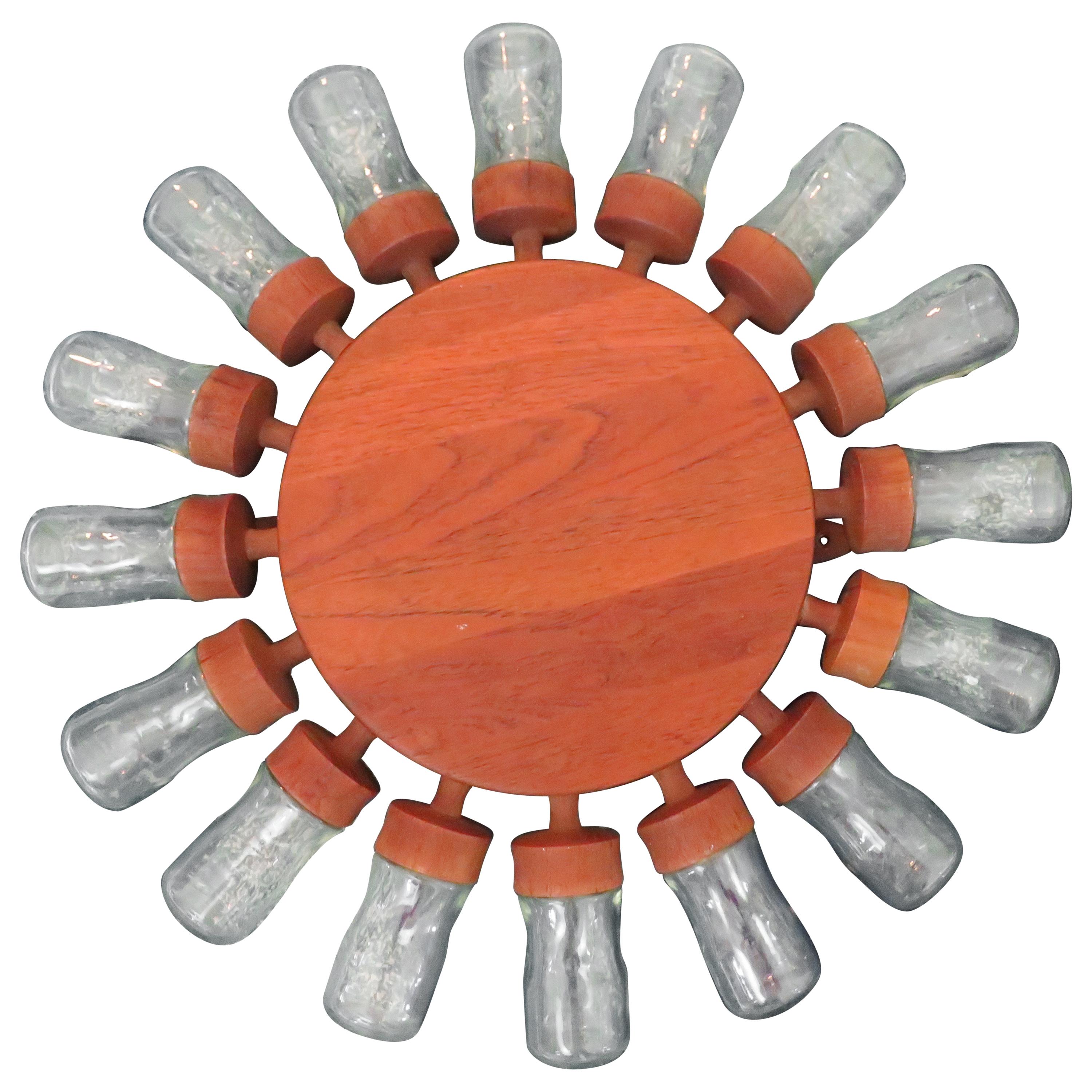 Fabulosa rueda de especias danesa giratoria vintage de 16 cristales de Digsmed, 1964
