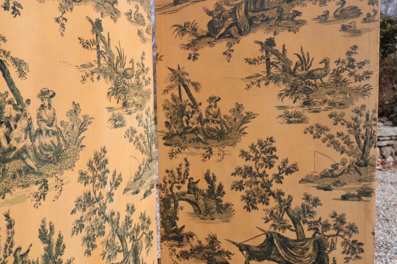 Fabulous 1920s French Screen Toile de Jouy Depicting 18th Century, France In Good Condition In Westport, CT