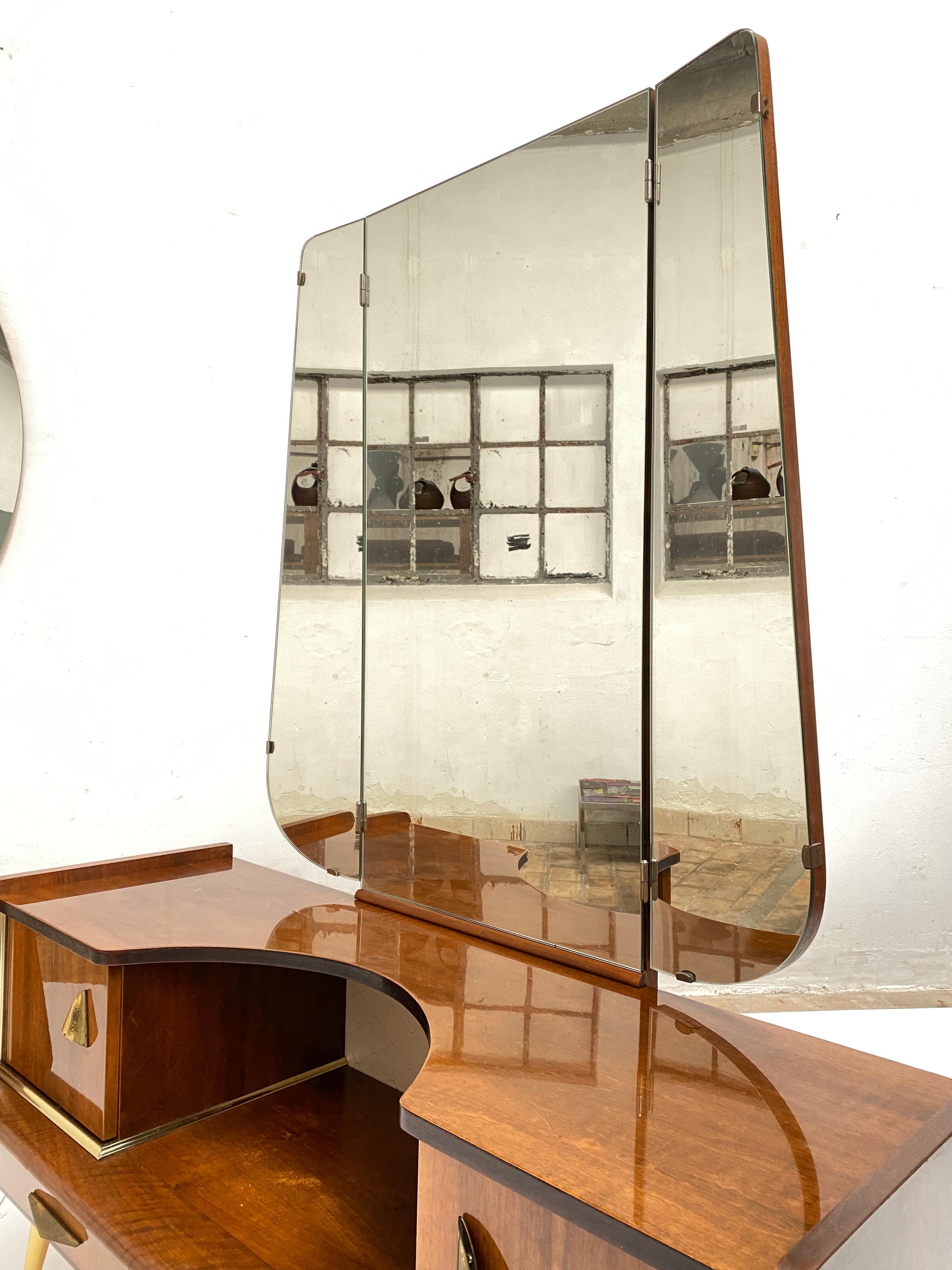 Olandese Favoloso tavolo da trucco Vanity a specchio degli anni '50 in mogano con dettagli in ottone