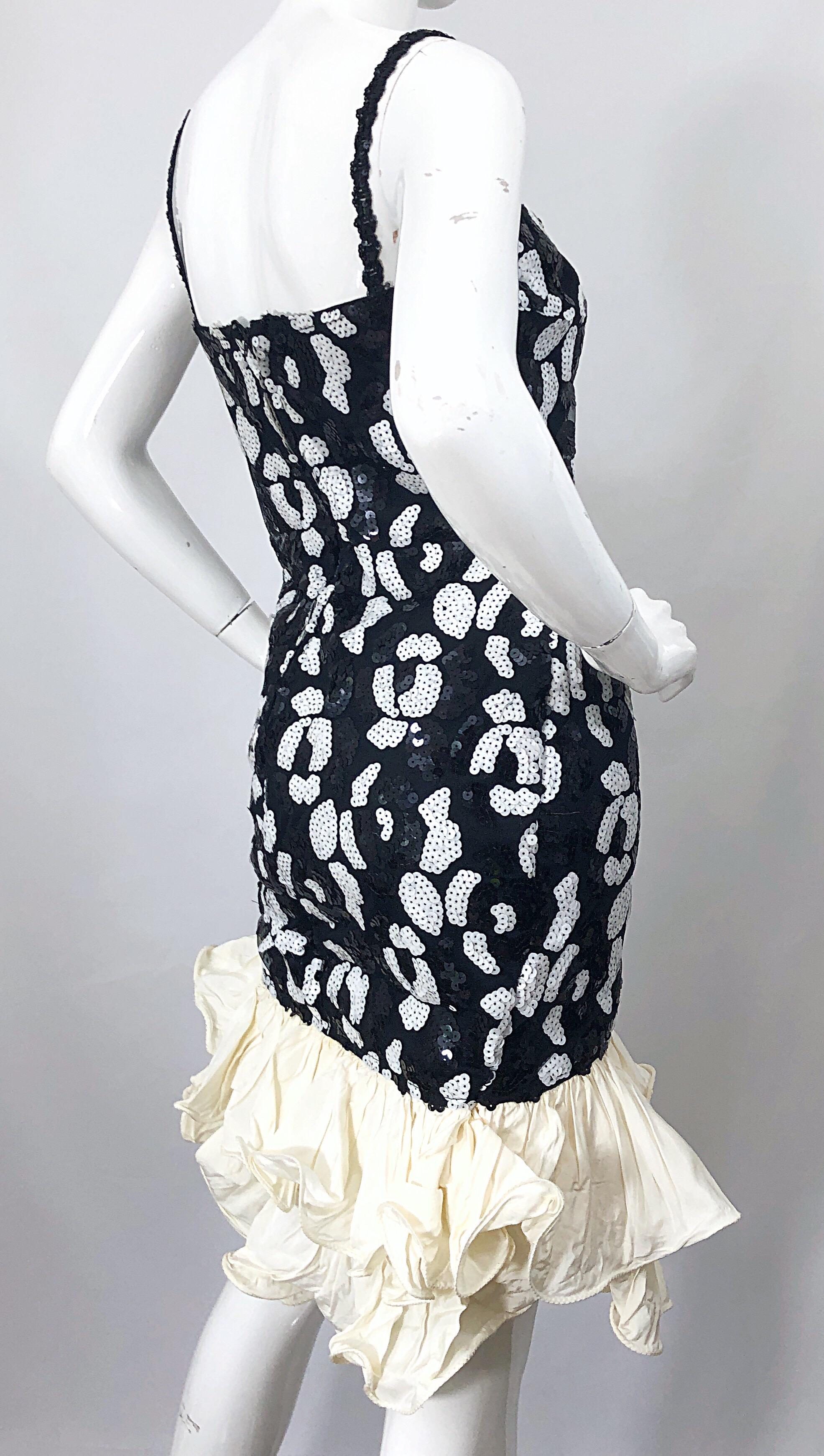 Women's Fabulous 1980s Black and White Size 6 / 8 Sequin Bodycon Vintage 80s Dress