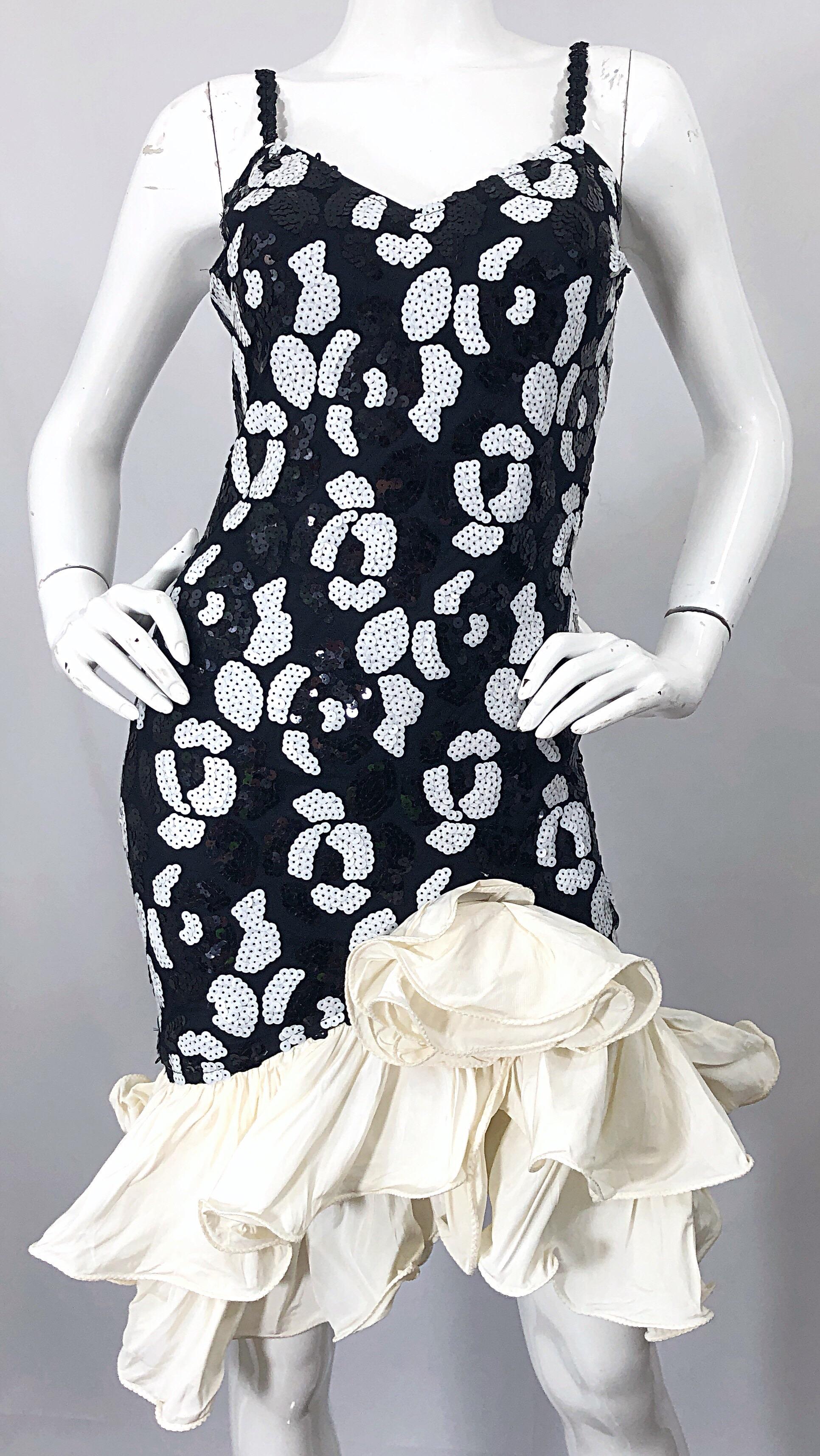 Fabulous 1980s Black and White Size 6 / 8 Sequin Bodycon Vintage 80s Dress 1