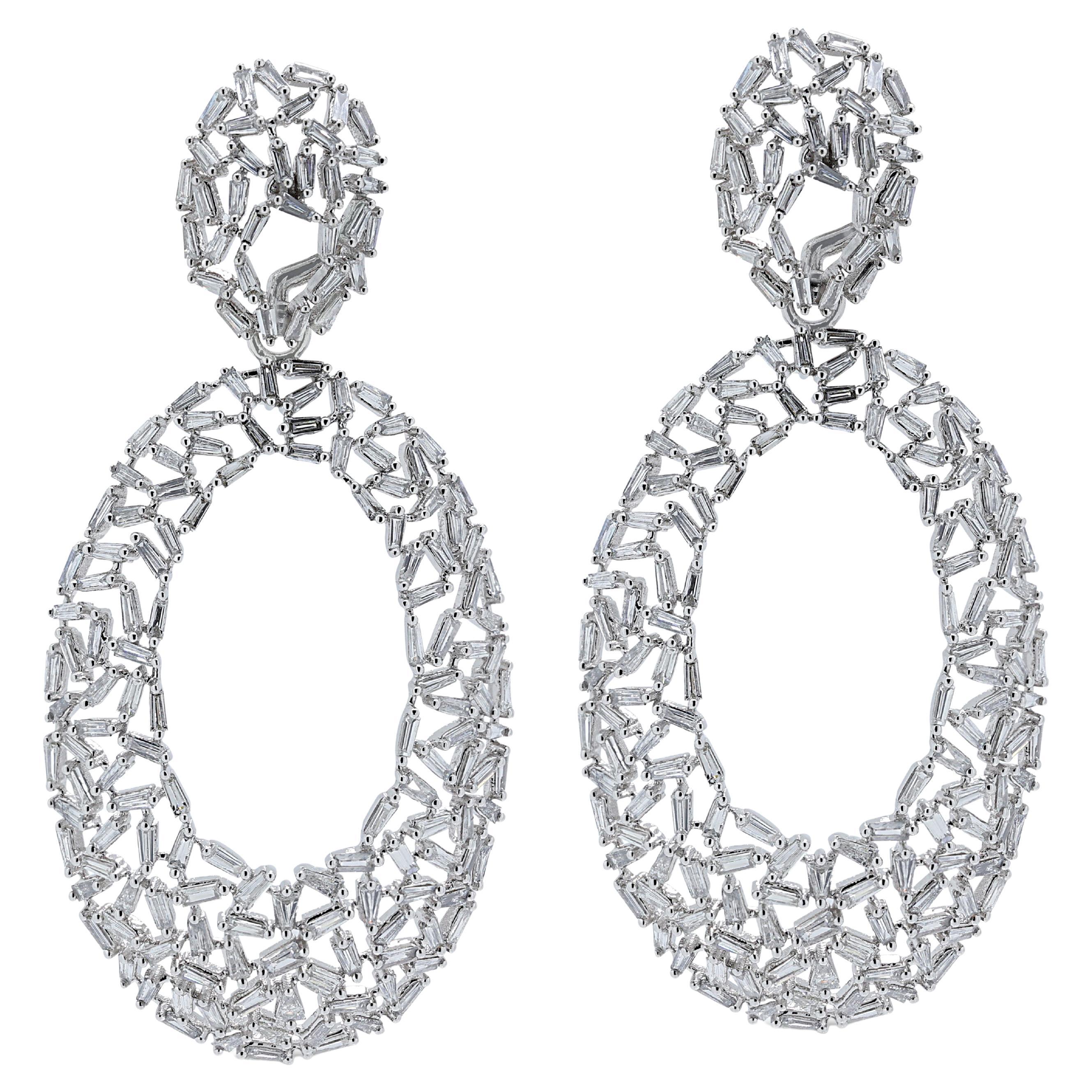 Fabulous 3.26ct Diamonds Drop Earrings in 18K White Gold For Sale