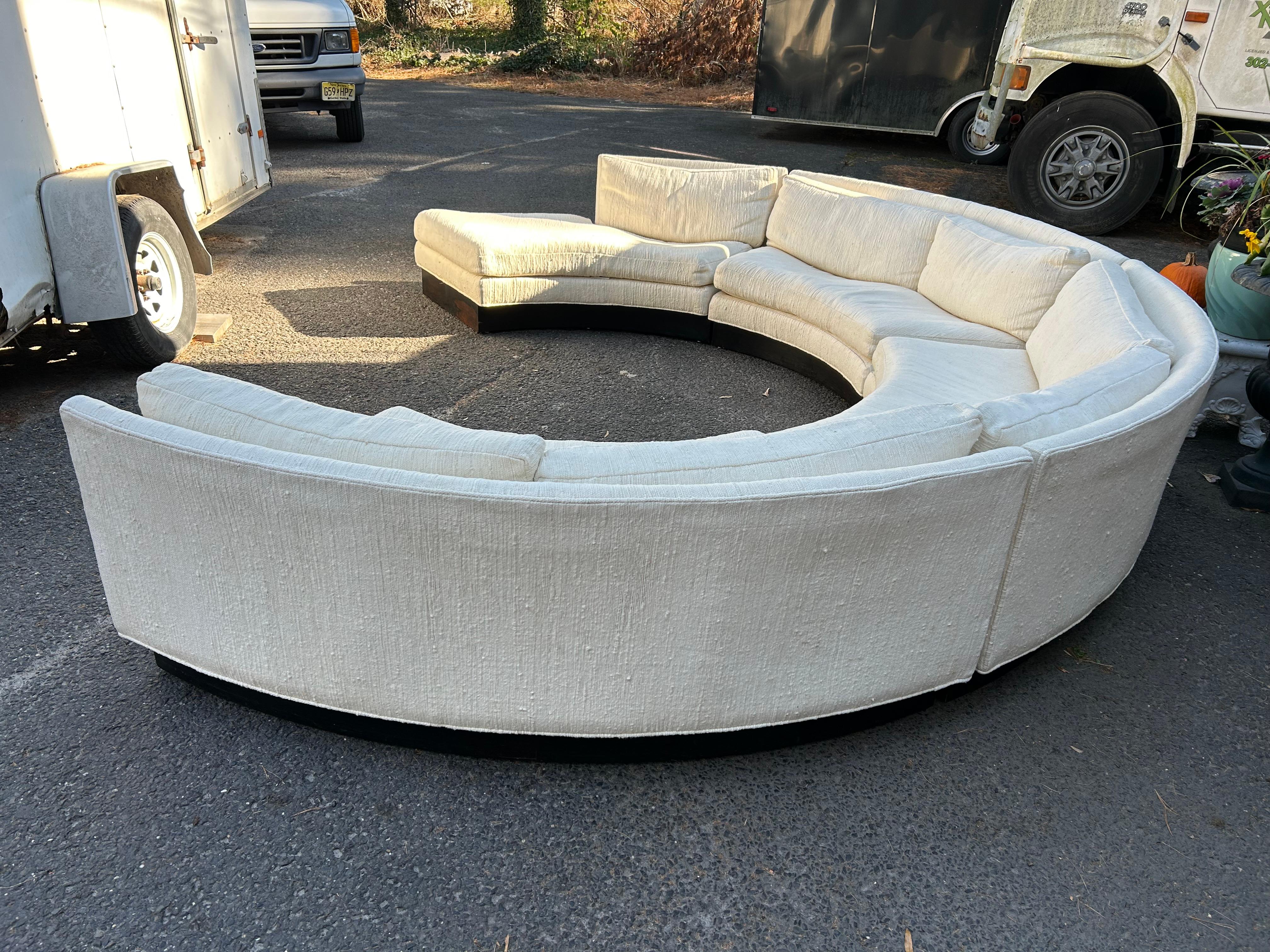 Fabuleux 4-Pieces Erwin Lambeth Circular Curved Sofa Sectional Mid-Century Modern en vente 11