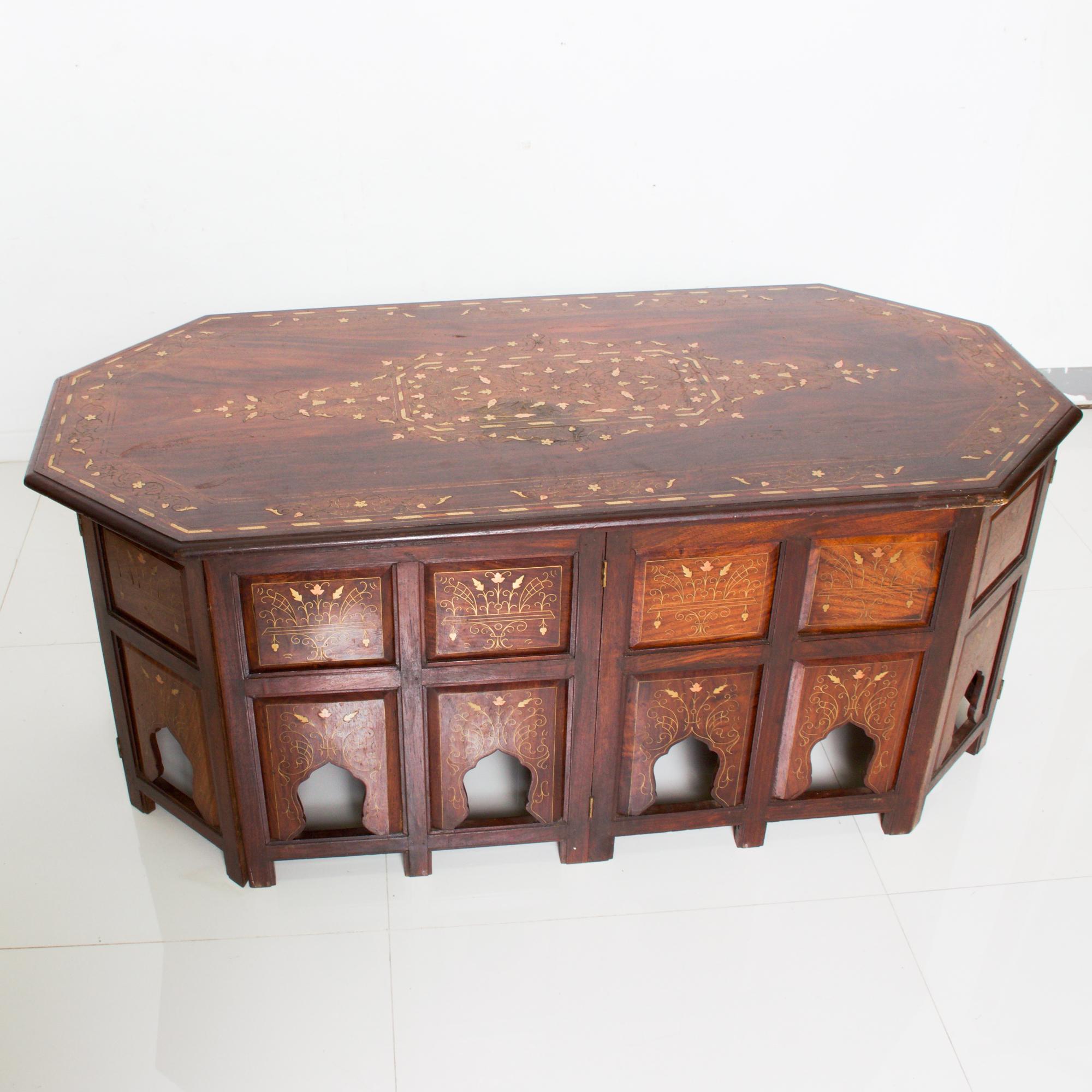  1950s Folding Octagon Concertina Coffee Table Rosewood  In Good Condition In Chula Vista, CA