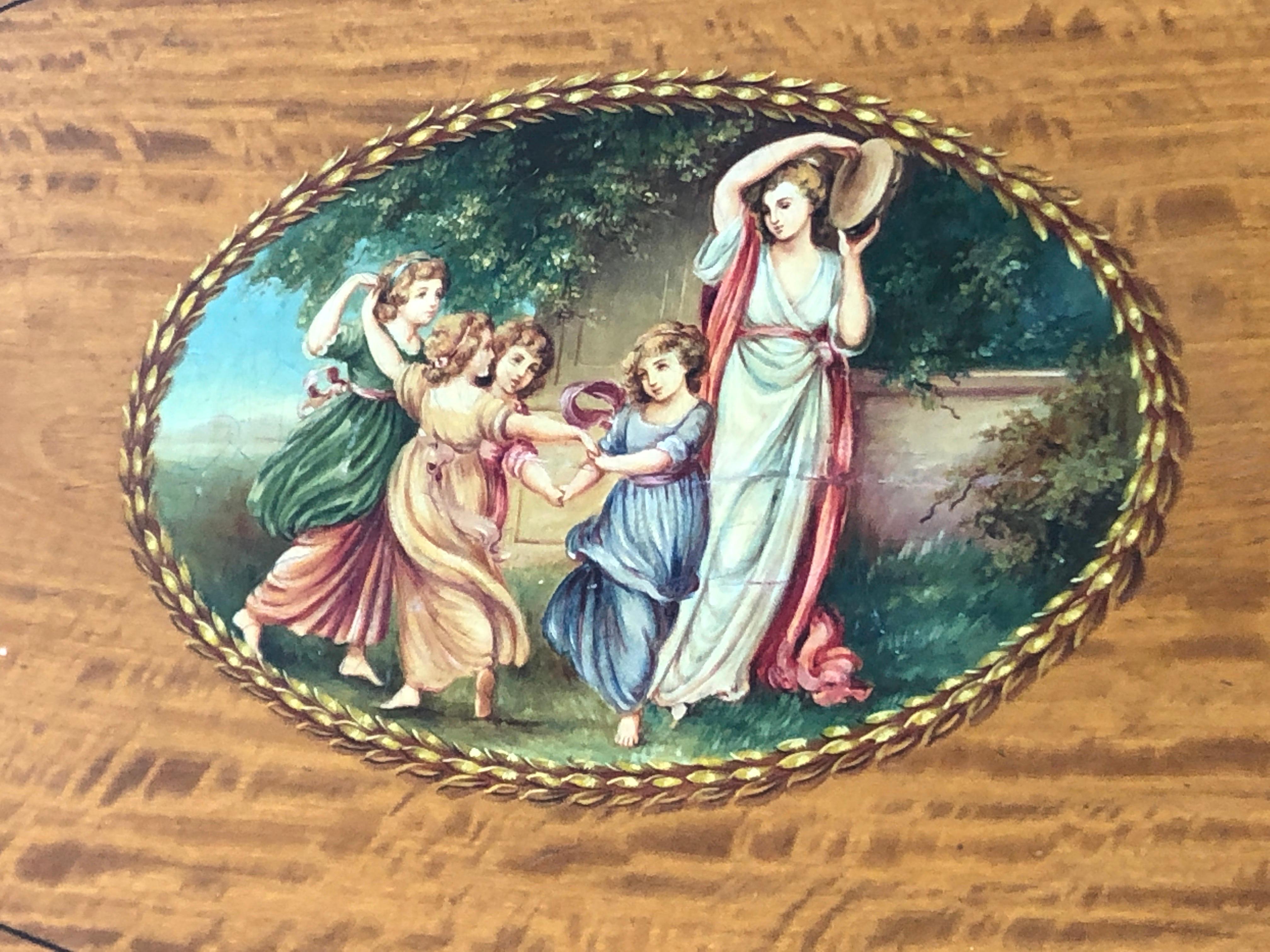 Fabulosa Mesa Ovalada Inglesa Antigua Edwardian Adam Pintada a Mano en Madera Satinada de 2 Pisos Caoba en venta