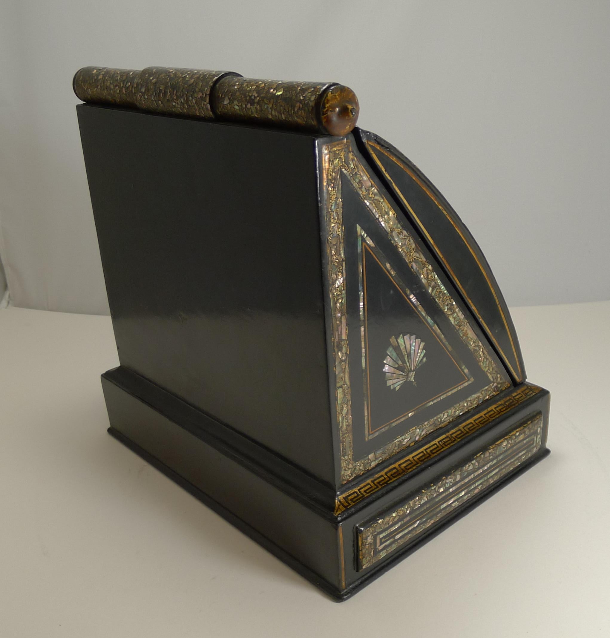 Fabulous Antique English Mother of Pearl Inlaid Papier Mâché Writing Box In Good Condition In Bath, GB