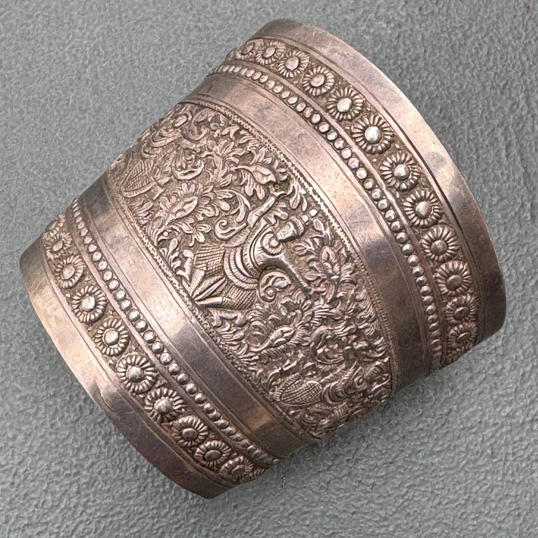 Bracelet Manchette Vintage Argenté - Motif Dragon Art Déco, Style Indochine (Occasion)