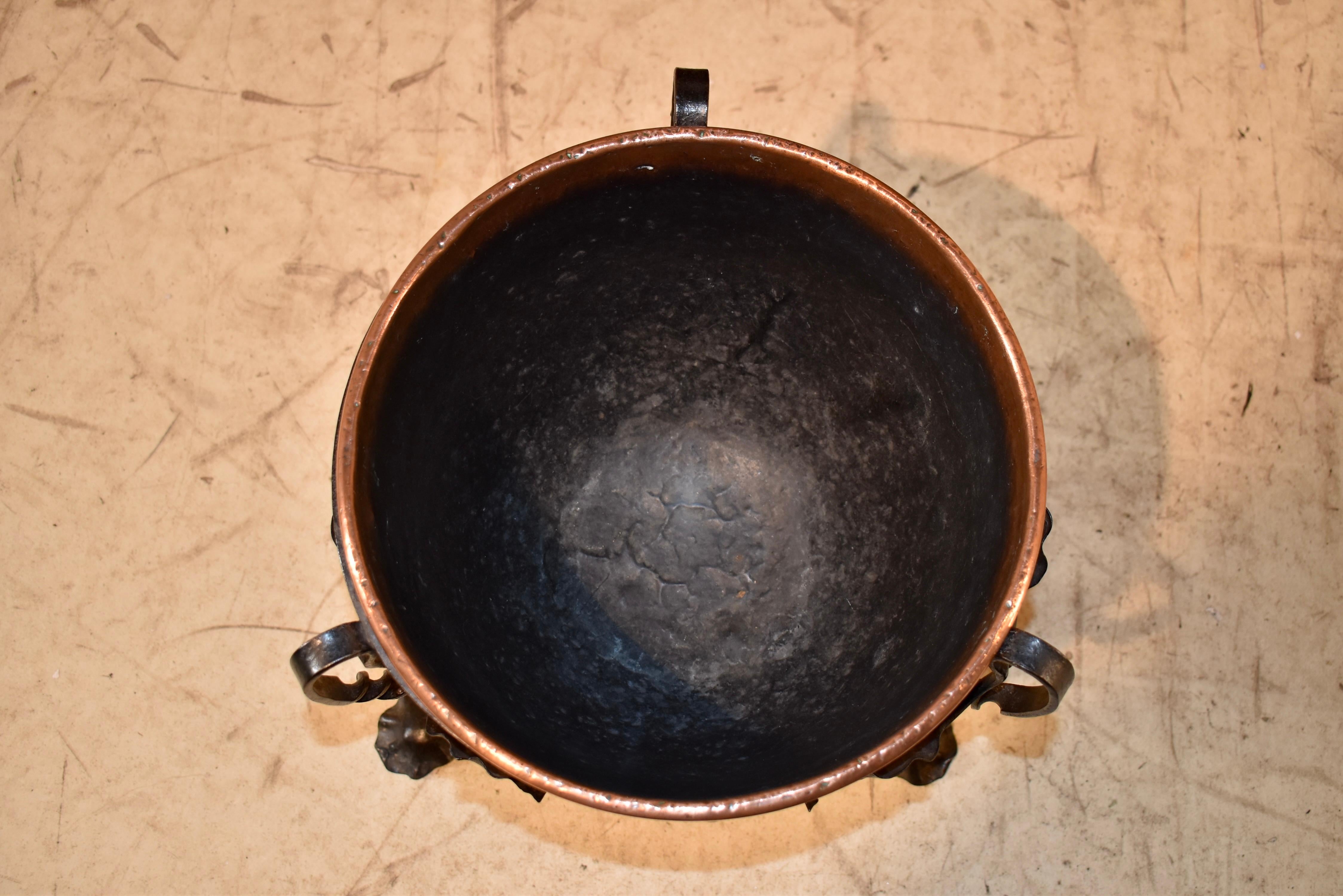 FABULOUS Arts and Crafts Copper Coal Hod on Stand, CIRCA 1920 im Angebot 4