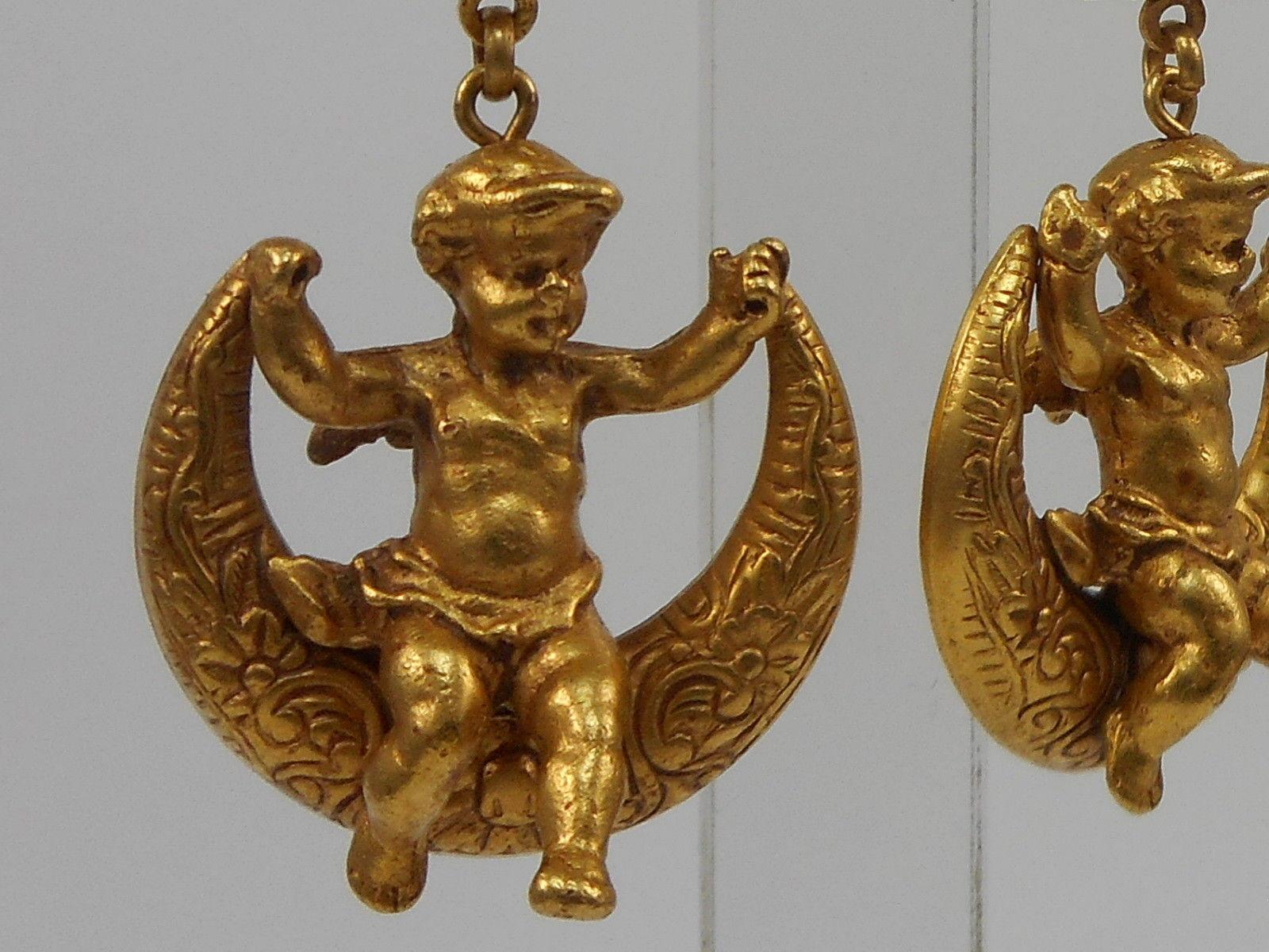 Fabulous Askew London Cherub and Moon Drop Earrings In New Condition In Montreal, QC