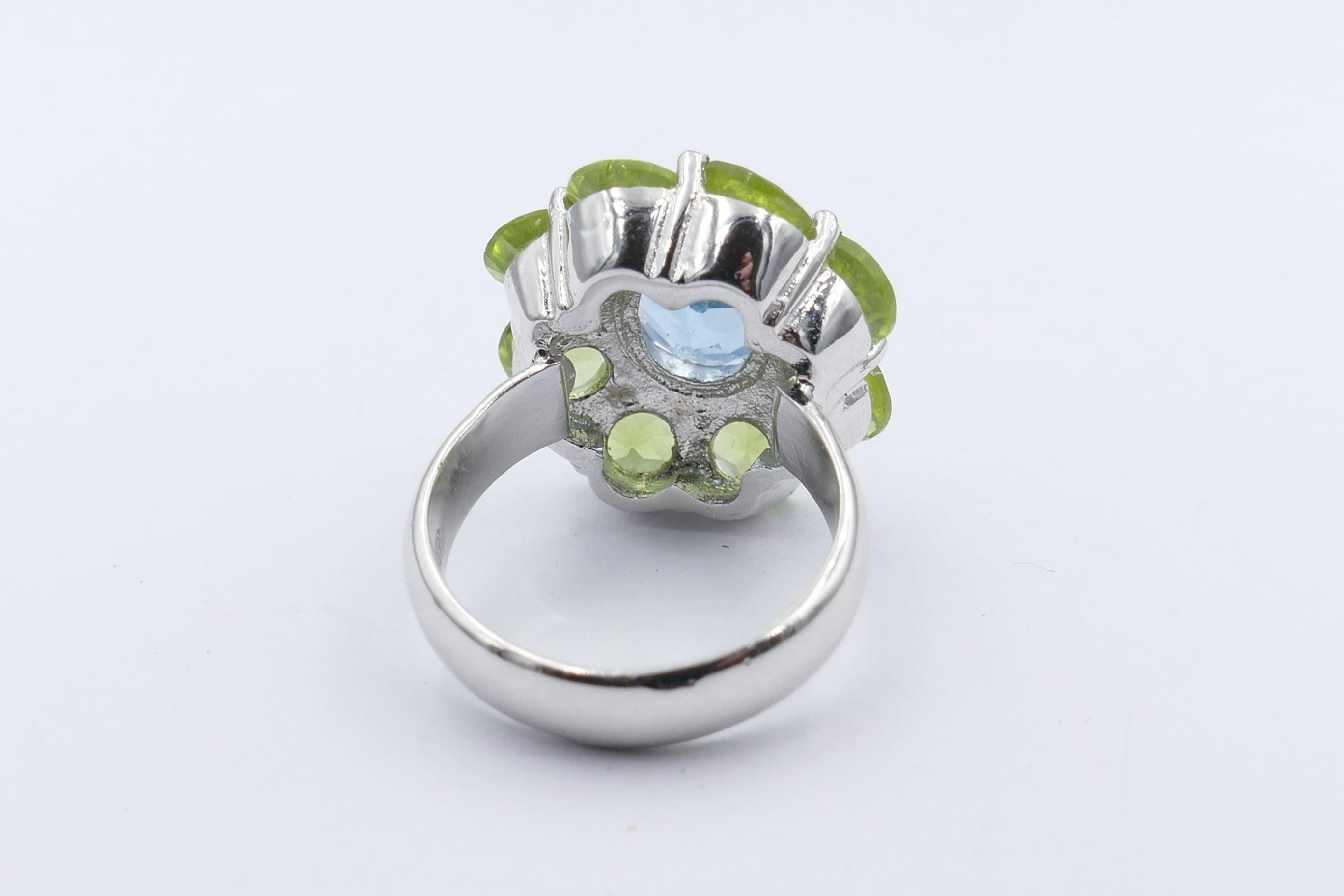 Modern Fabulous Blue Topaz and Peridot Large Cocktail Ring Set in Sterling