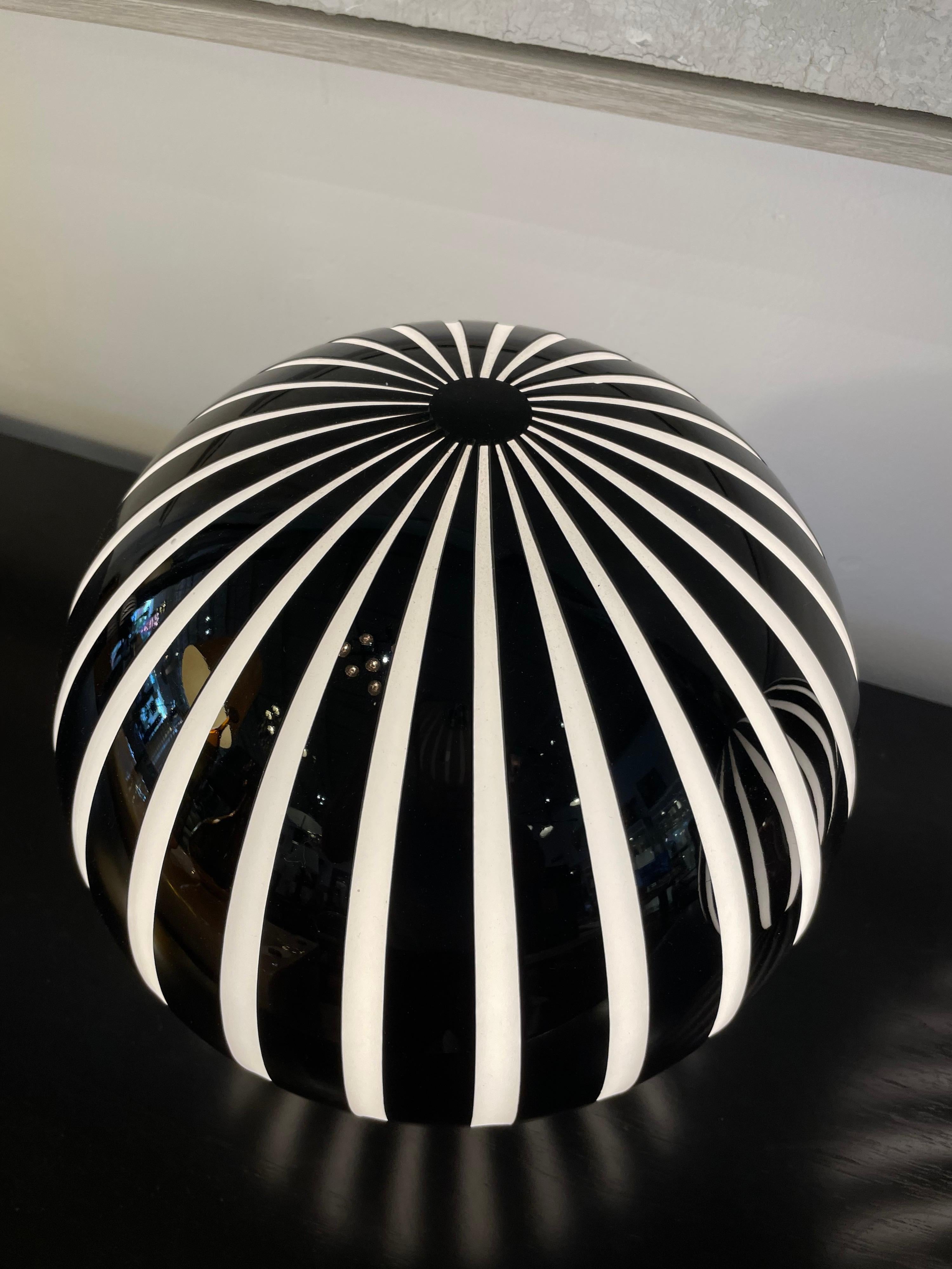 Italian Fabulous Cenedese Black & White Murano Glass Globe Table Lights, Pair