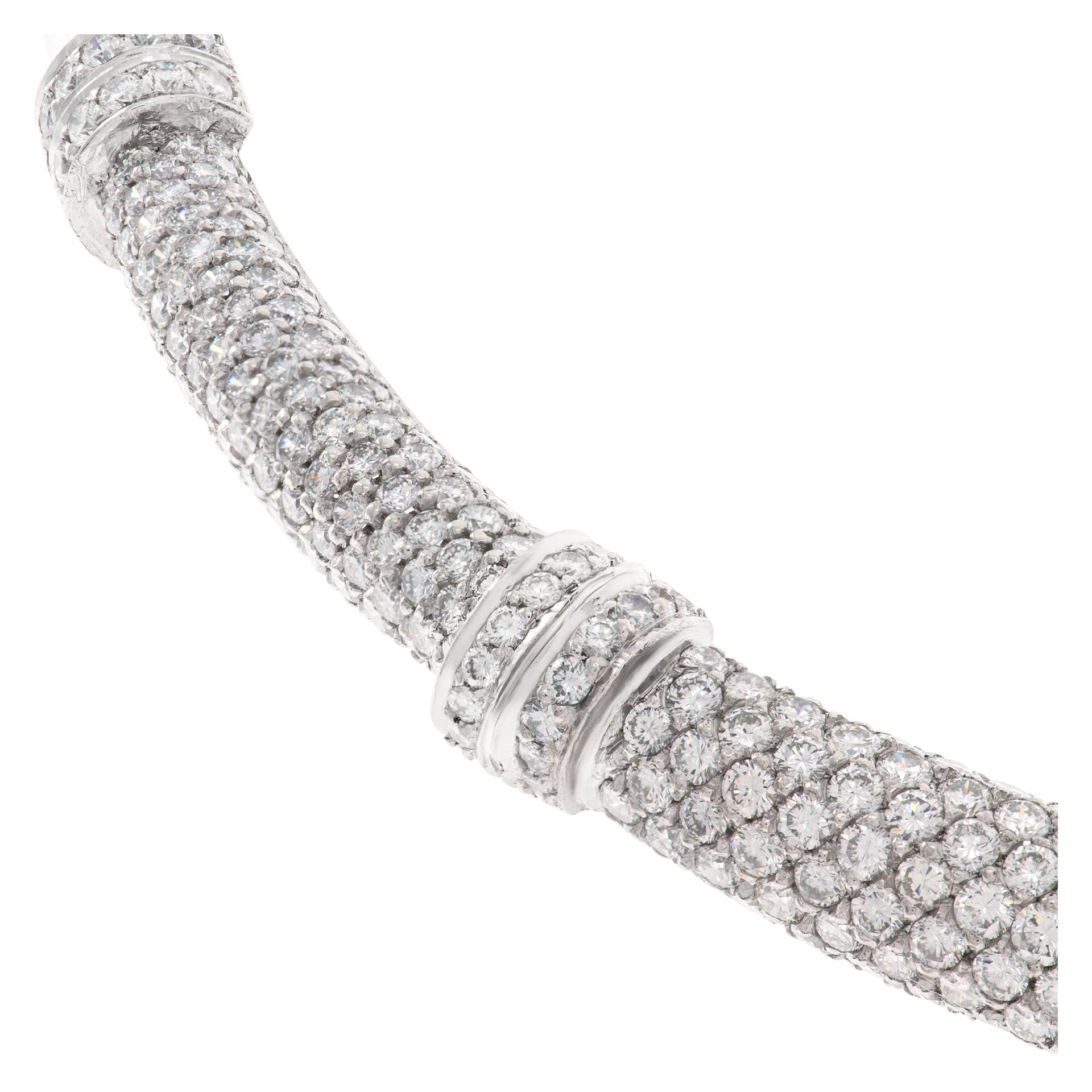 Women's Fabulous diamond necklace in platinum For Sale