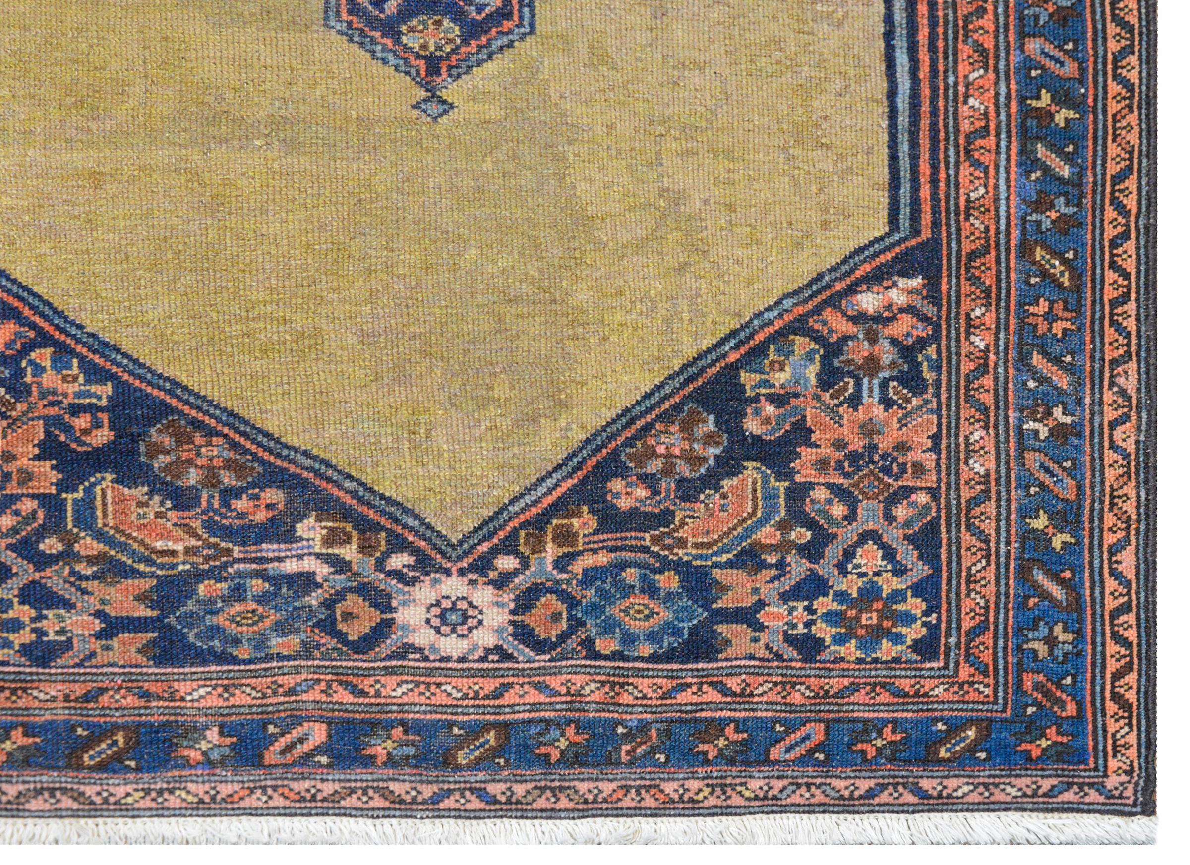 Laine Fabuleux tapis Serab du début du 20e siècle en vente