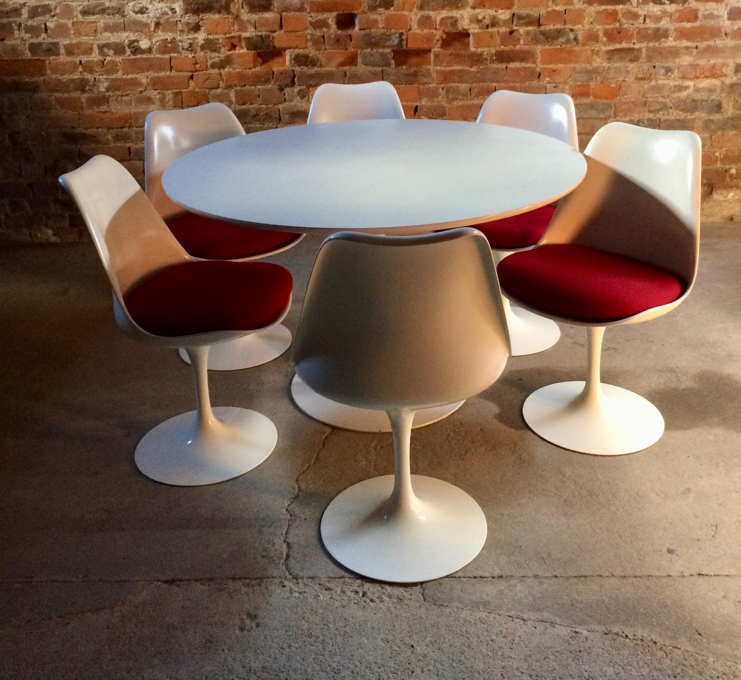 Mid-Century Modern Fabulous Eero Saarinen Tulip Dining Table & Six Tulip Dining Chairs Knoll Studio