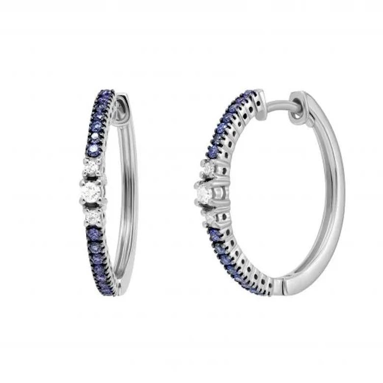 Fabuleuses boucles d'oreilles créoles Every Day en diamant et saphir bleu pour elle Pour femmes en vente