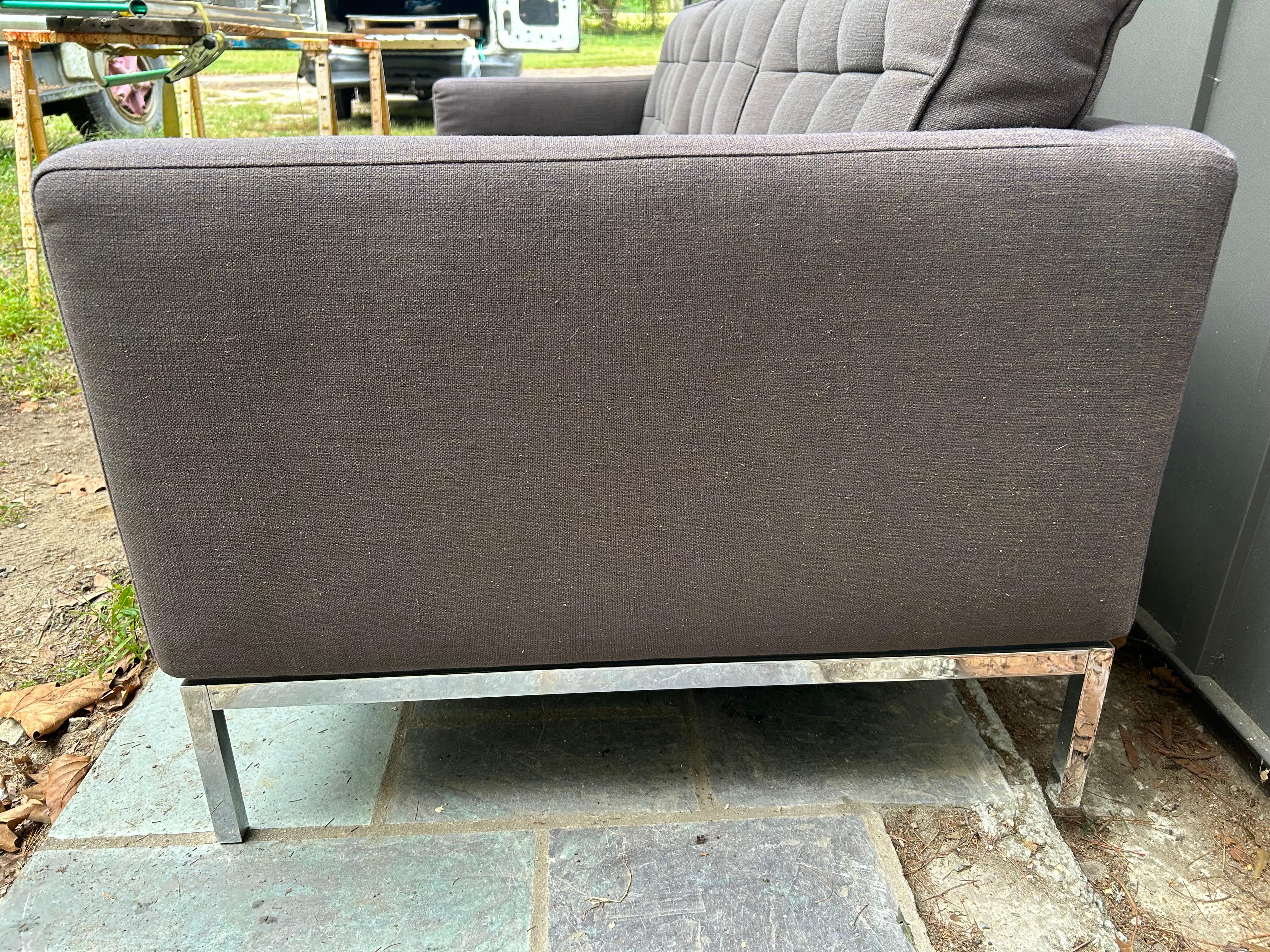 Fabuleux Canapé Florence Knoll Canapé 3 places Knoll International , Mid-Century Bon état - En vente à Pemberton, NJ
