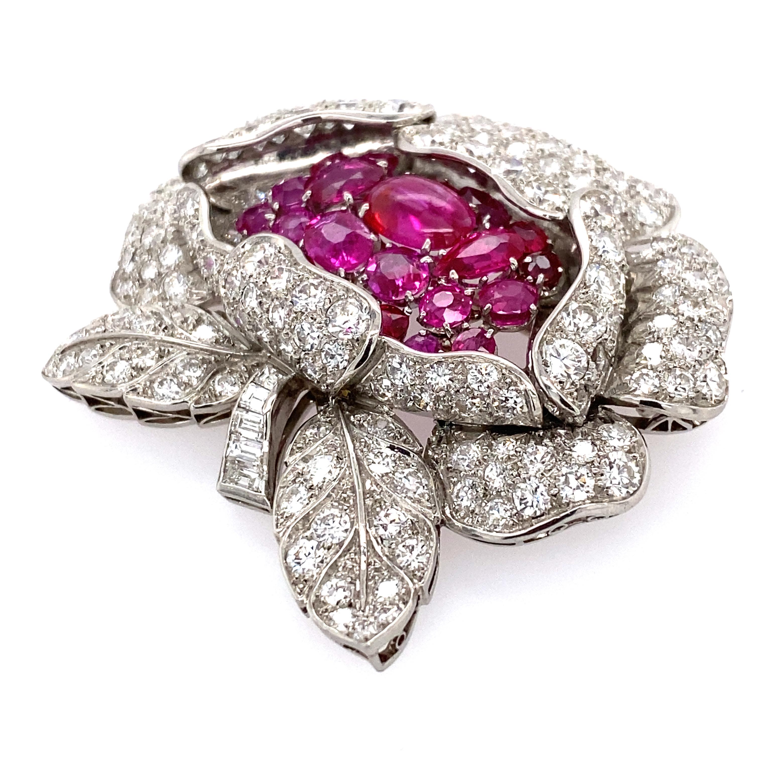 Fabulous French Art Deco Platinum Burmese Ruby Diamond Brooch In Excellent Condition For Sale In New York, NY