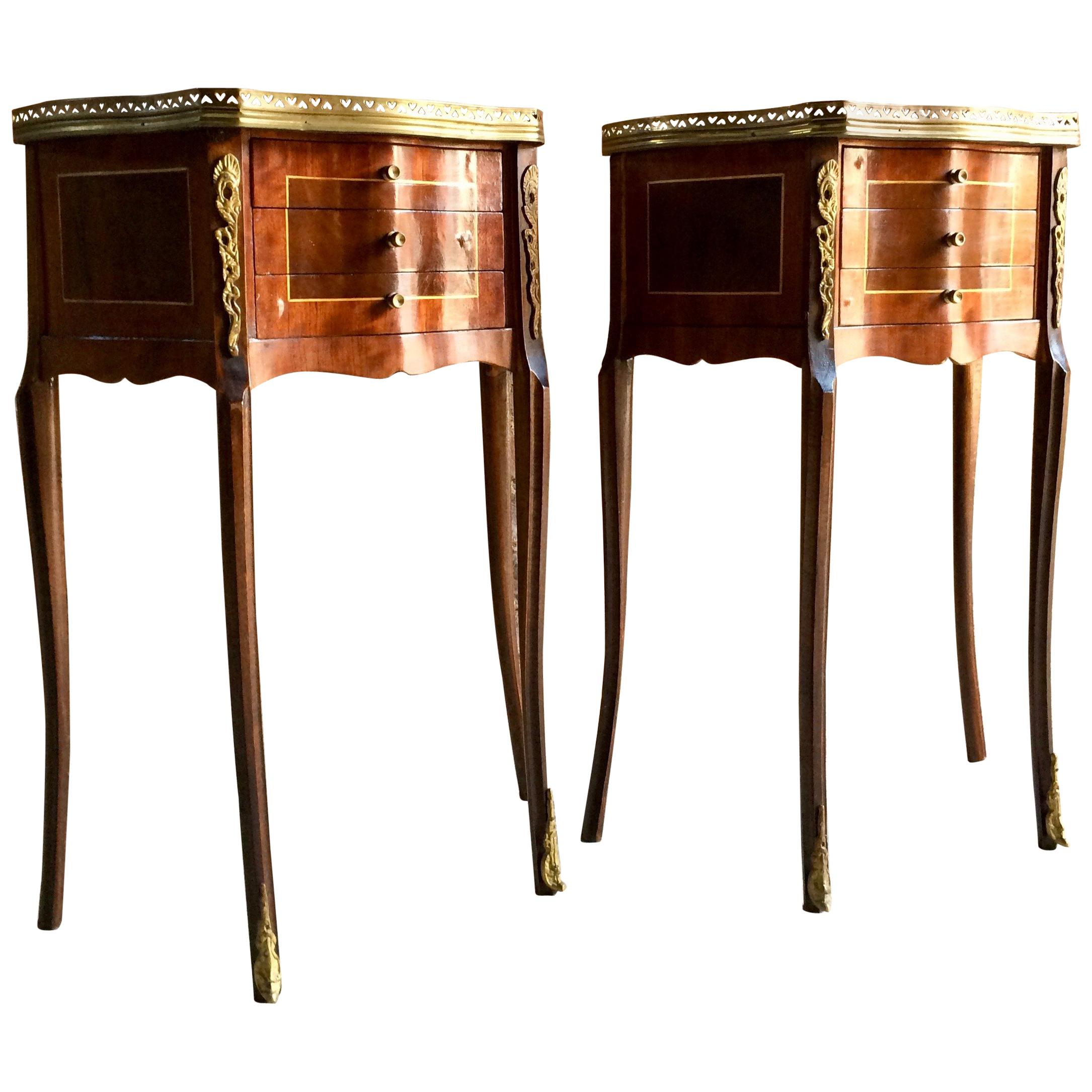 Fabulous French Bedside Tables Nightstands Rosewood and Walnut Louis XV, Pair