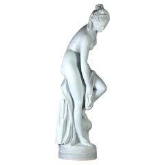  Fabuleuse sculpture néoclassique française de Vénus se baignant en marbre 1880