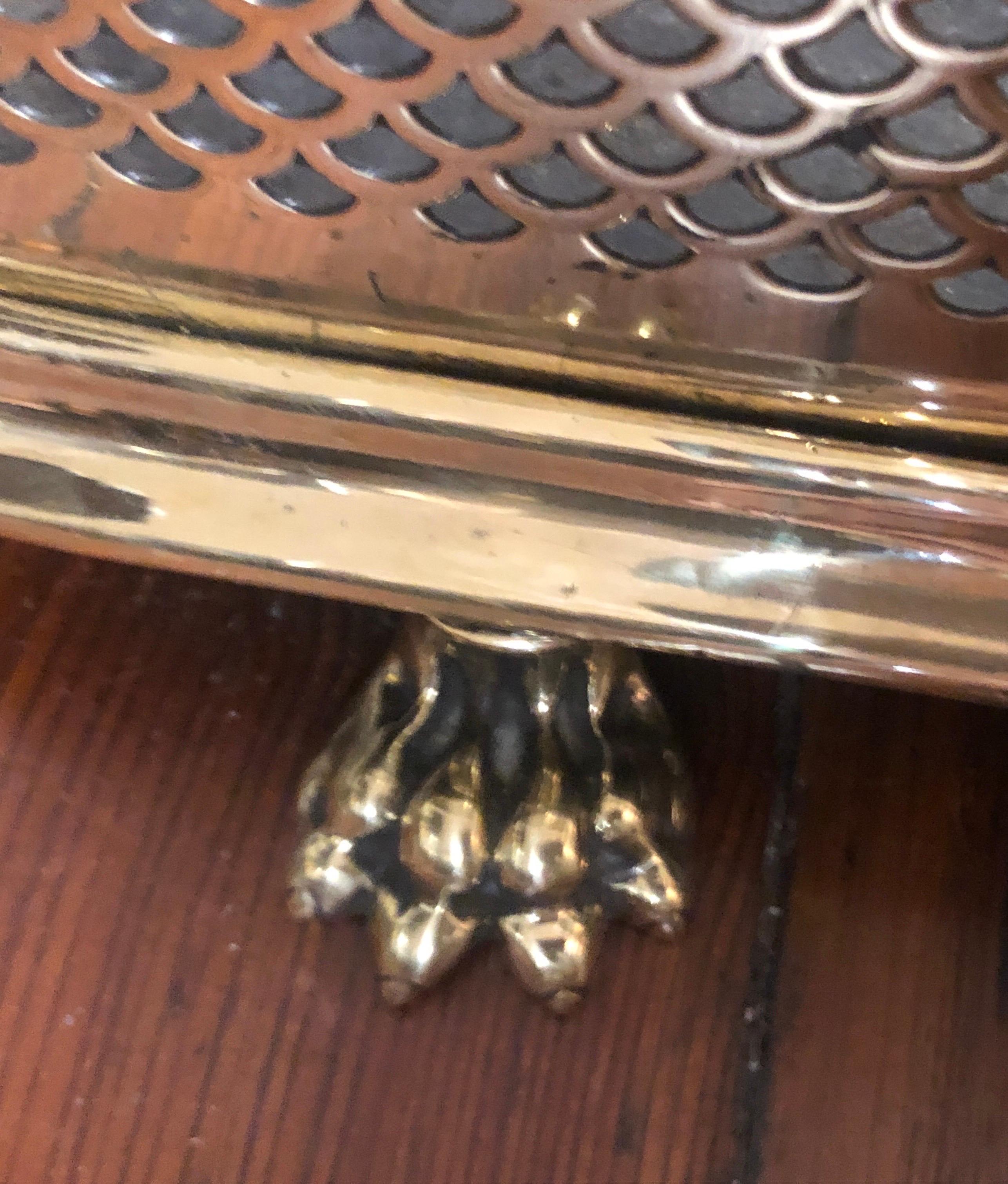 Fabulous Geo. IV English Pierced Brass Fireplace Fender with Cast Brass Paw Feet For Sale 3
