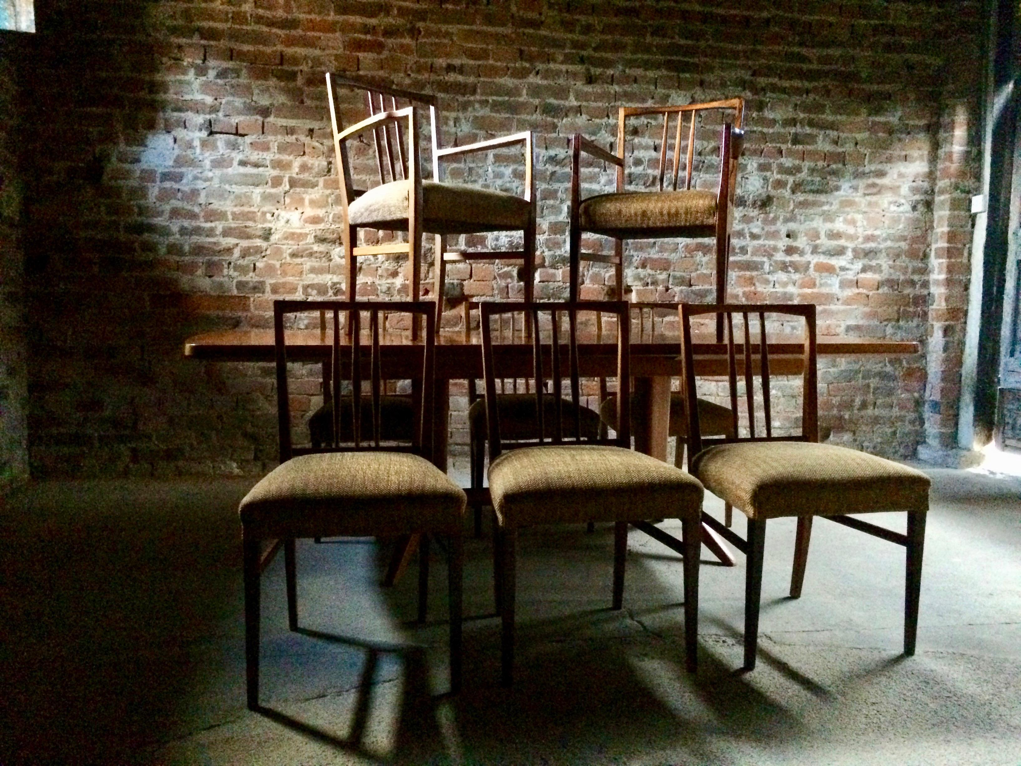 Mid-20th Century Fabulous Gordon Russell Dining Table and Eight Chairs Rosewood Burford R818