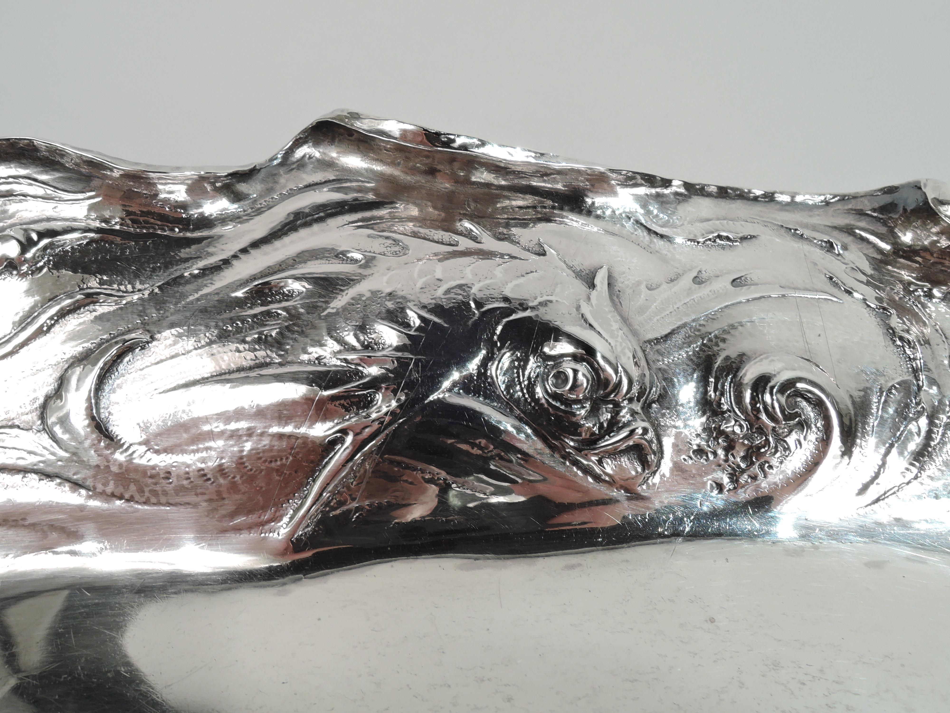 Fabulous Gorham Art Nouveau Martelé Silver Fish Platter  In Excellent Condition In New York, NY