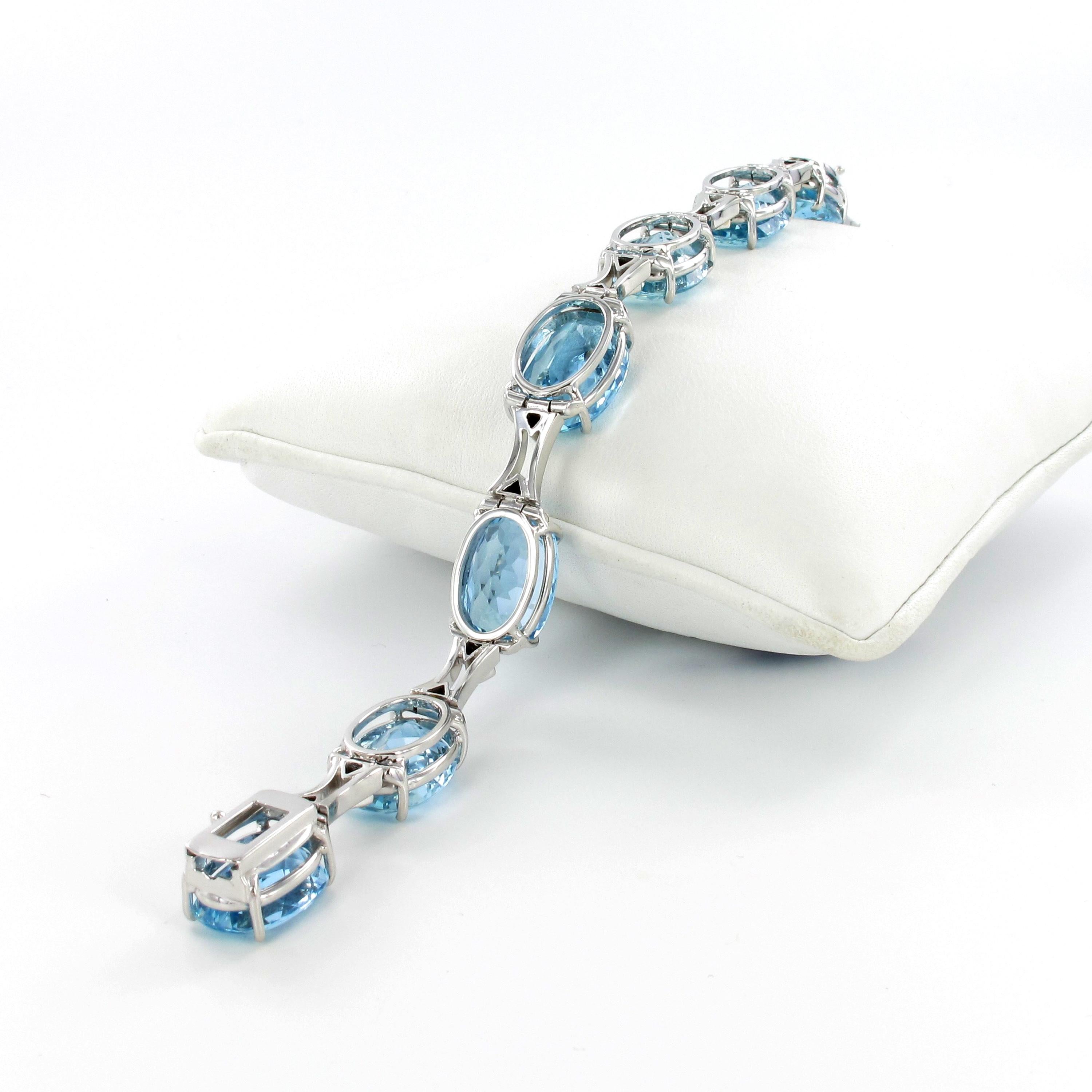 Oval Cut Fabulous H. Stern Aquamarine and Diamond Bracelet in 18 Karat White Gold For Sale