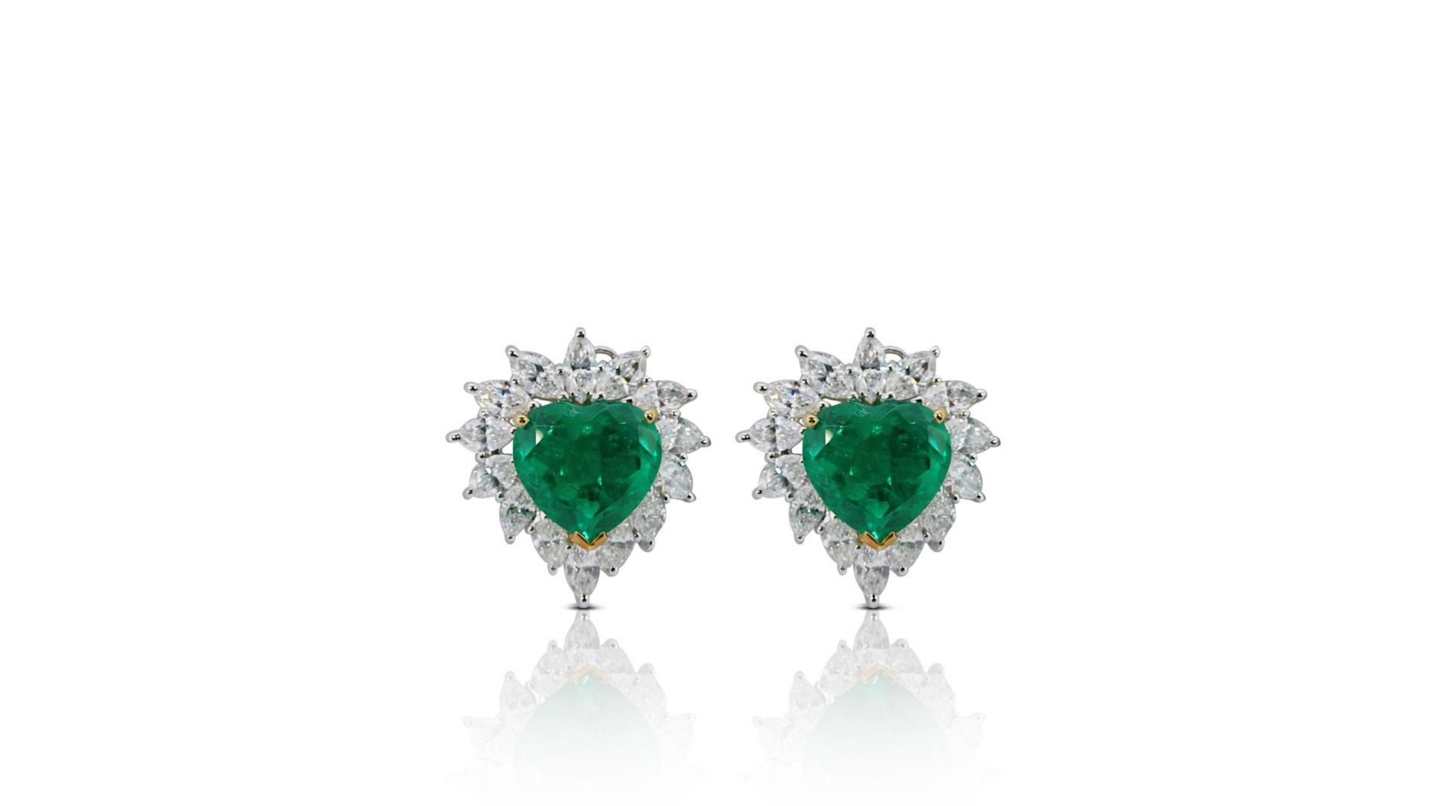 Fabulous Heart Emerald Earrings For Sale 2