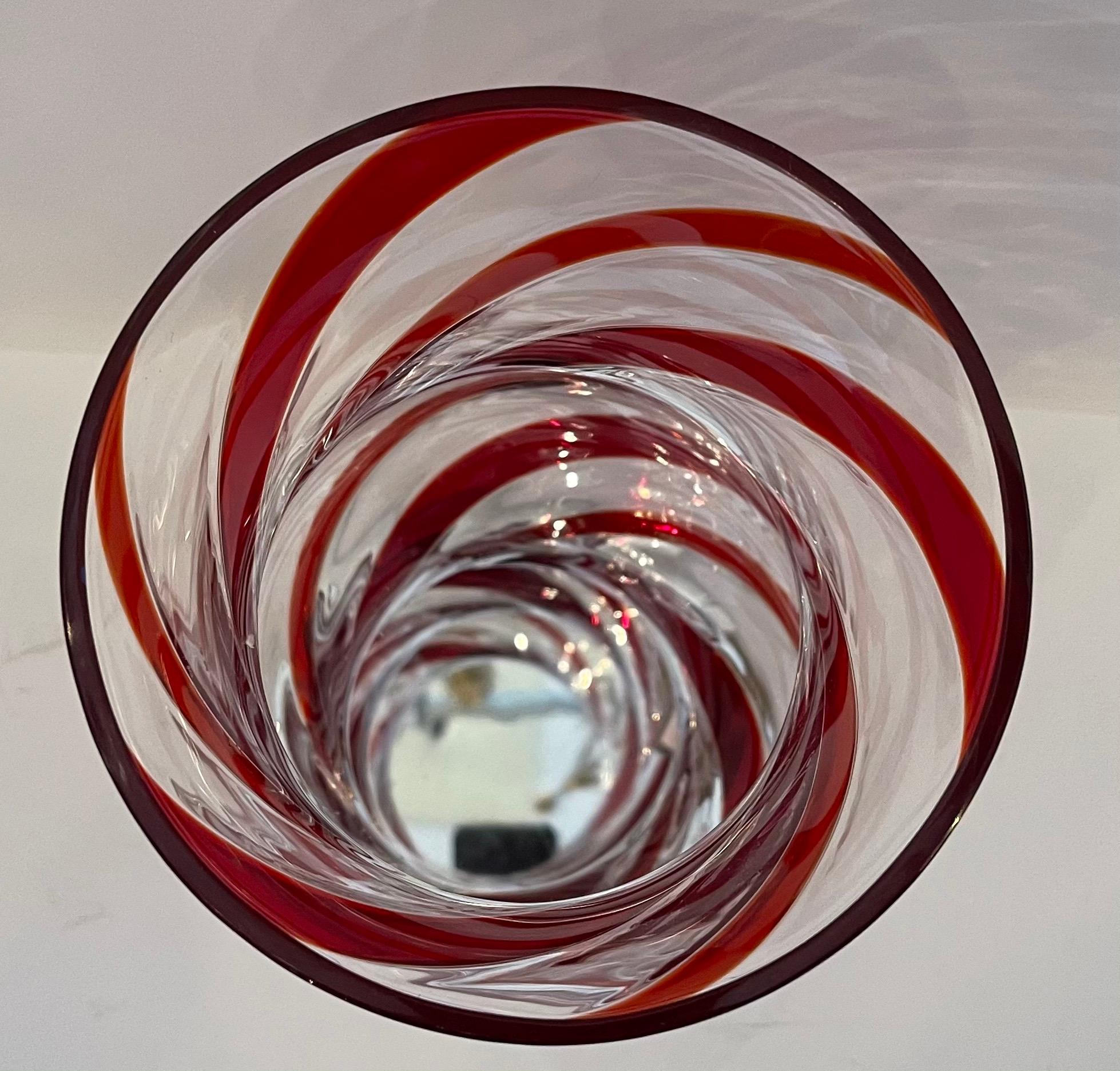 italien Fabuleux grand abat-jour moderne Lorin Marsh rouge en verre soufflé à l'orage avec base en nickel en vente