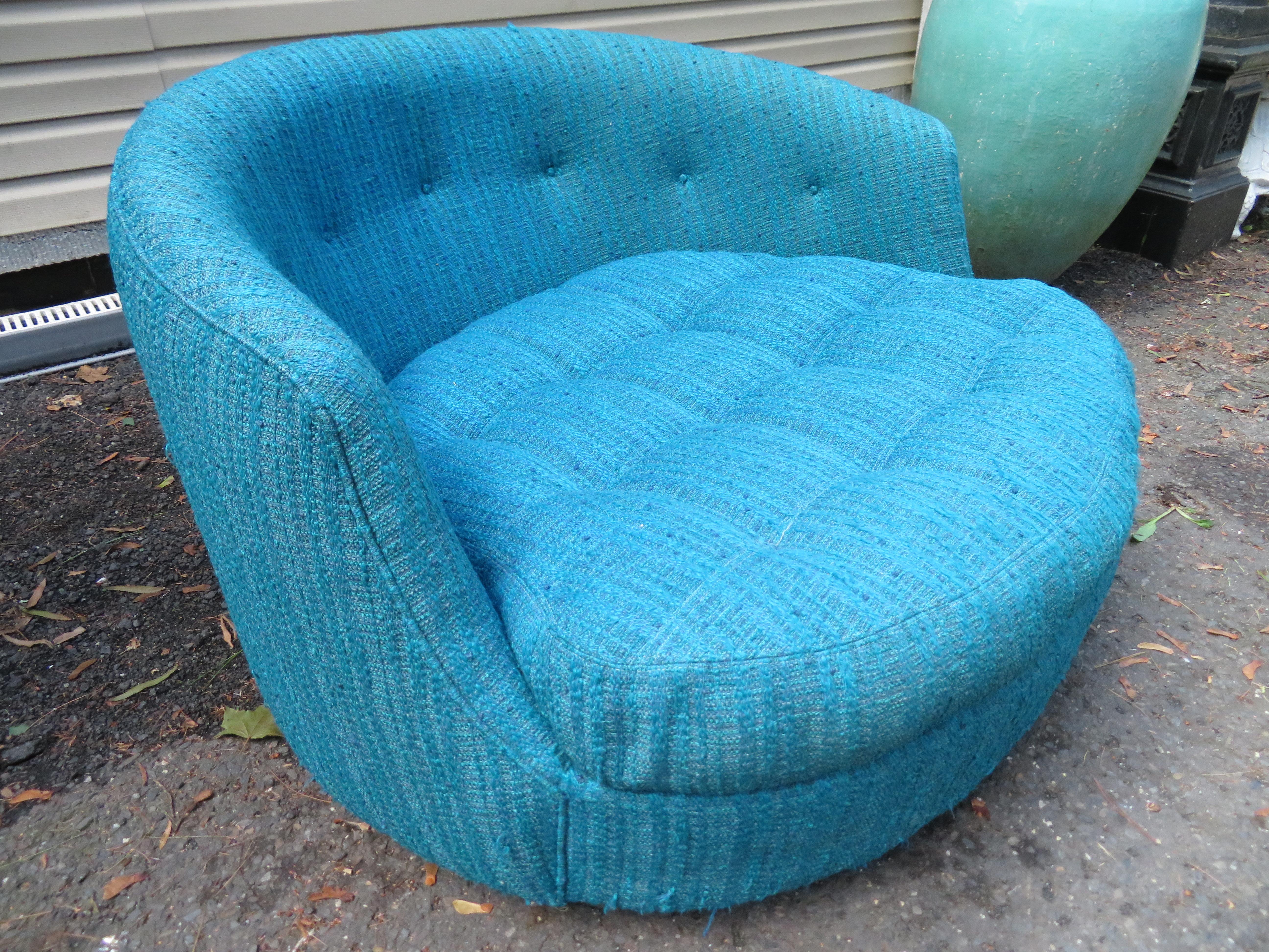 Fabulous Large Round Circular Milo Baughman Swivel Lounge Chair Thayer Coggin 5
