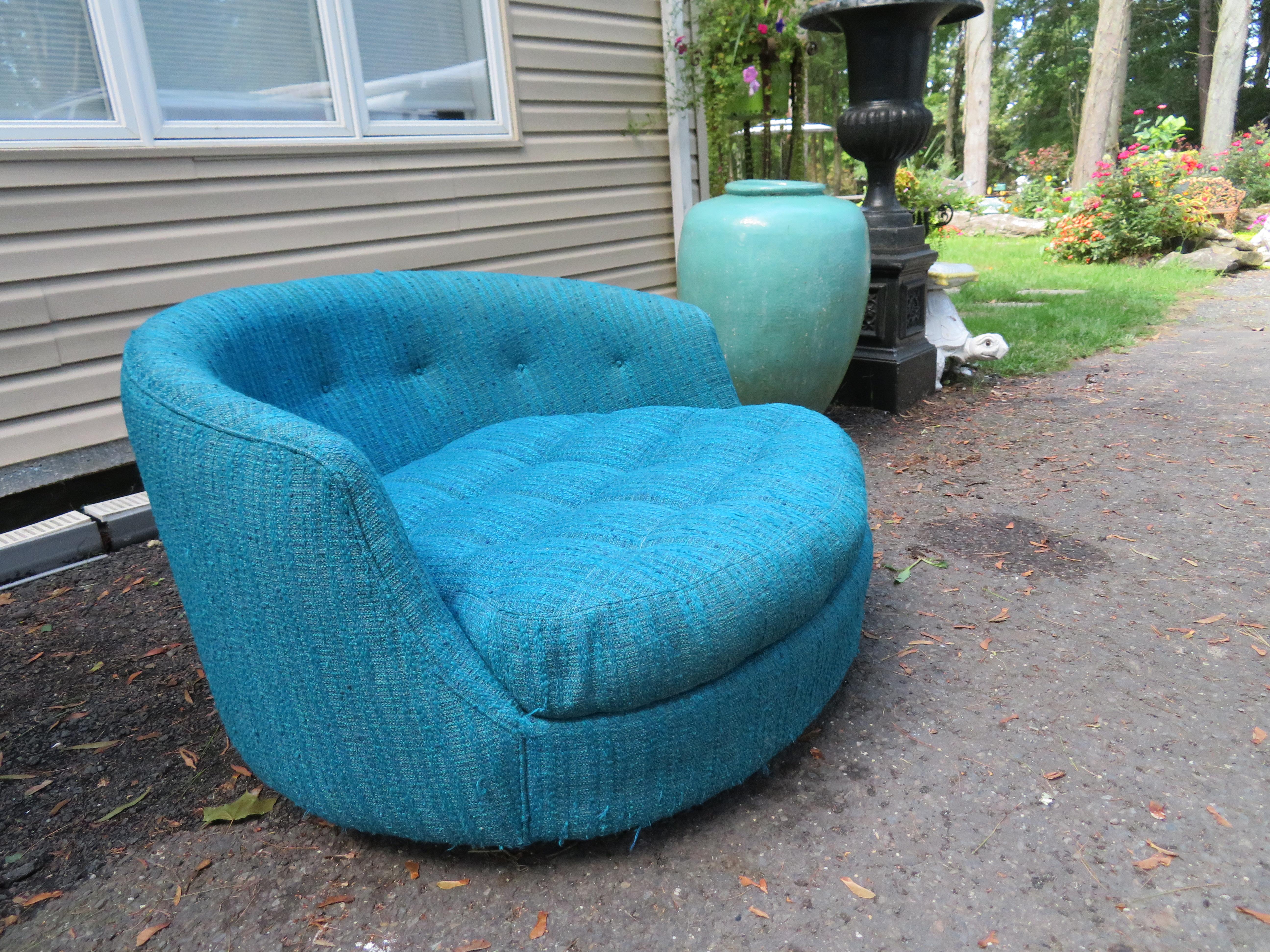 Fabulous Large Round Circular Milo Baughman Swivel Lounge Chair Thayer Coggin 7