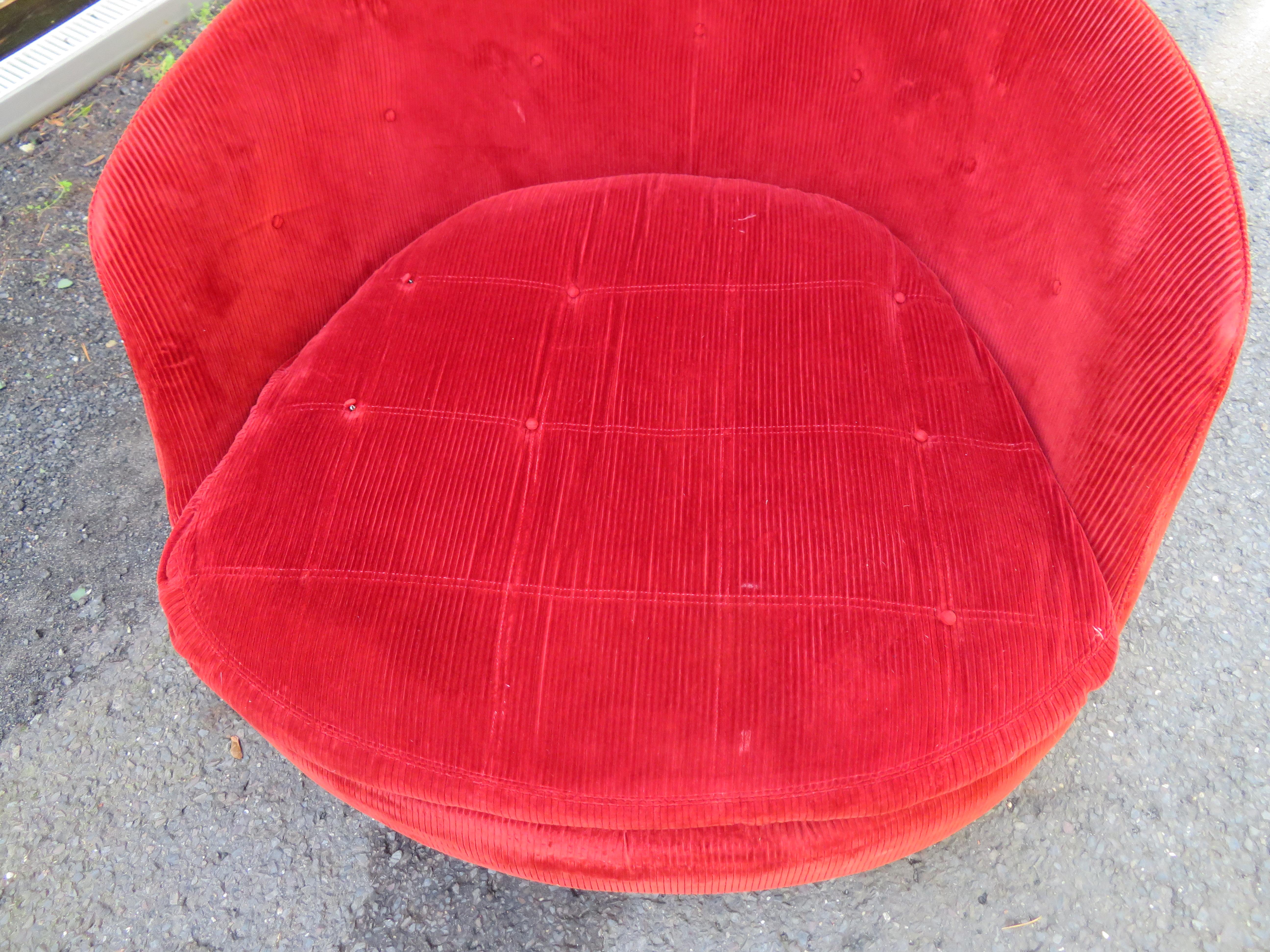 Mid-Century Modern Fabulous Large Round Circular Milo Baughman Swivel Lounge Chair Thayer Coggin