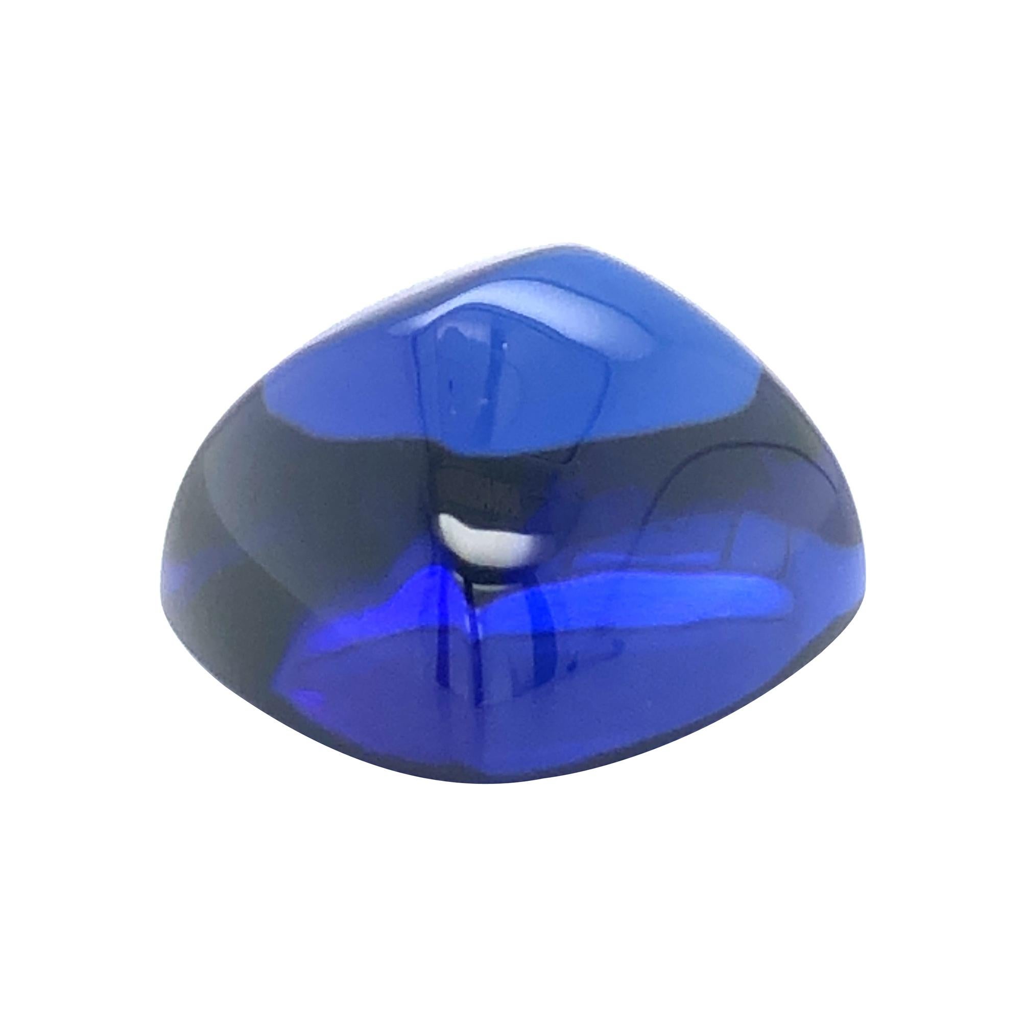 Fabulous Loose Sugarloaf Cabochon Tanzanite of 26.20 Ct For Sale