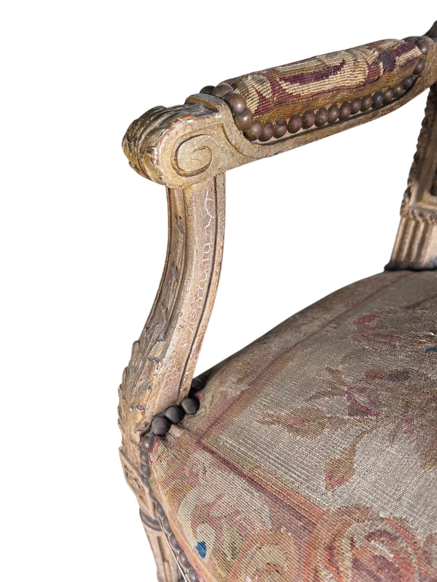 Fabuleuse chaise miniature de style Louis XVI avec tapisserie d'origine au petit point en vente 4