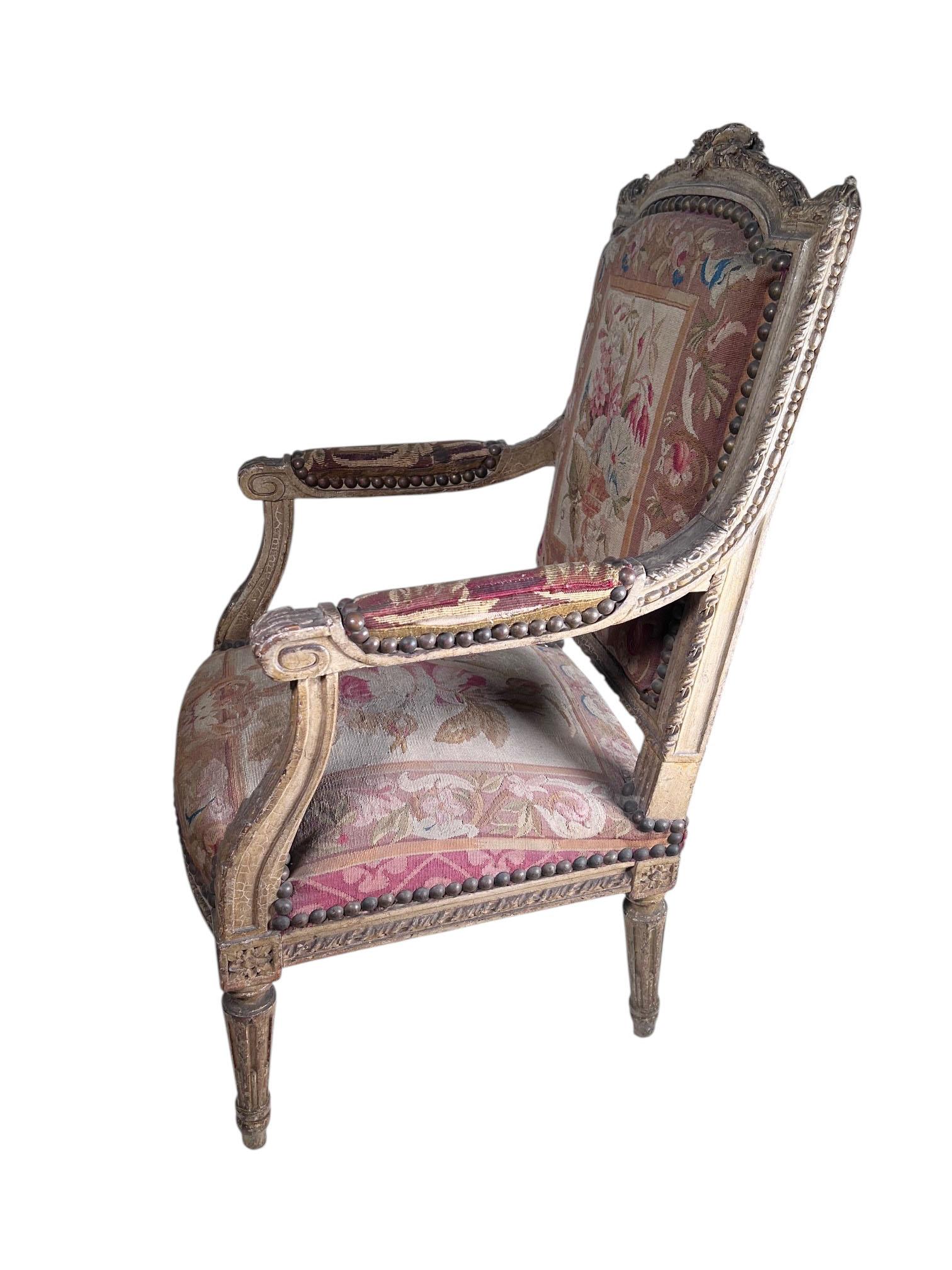 Fabuleuse chaise miniature de style Louis XVI avec tapisserie d'origine au petit point en vente 6