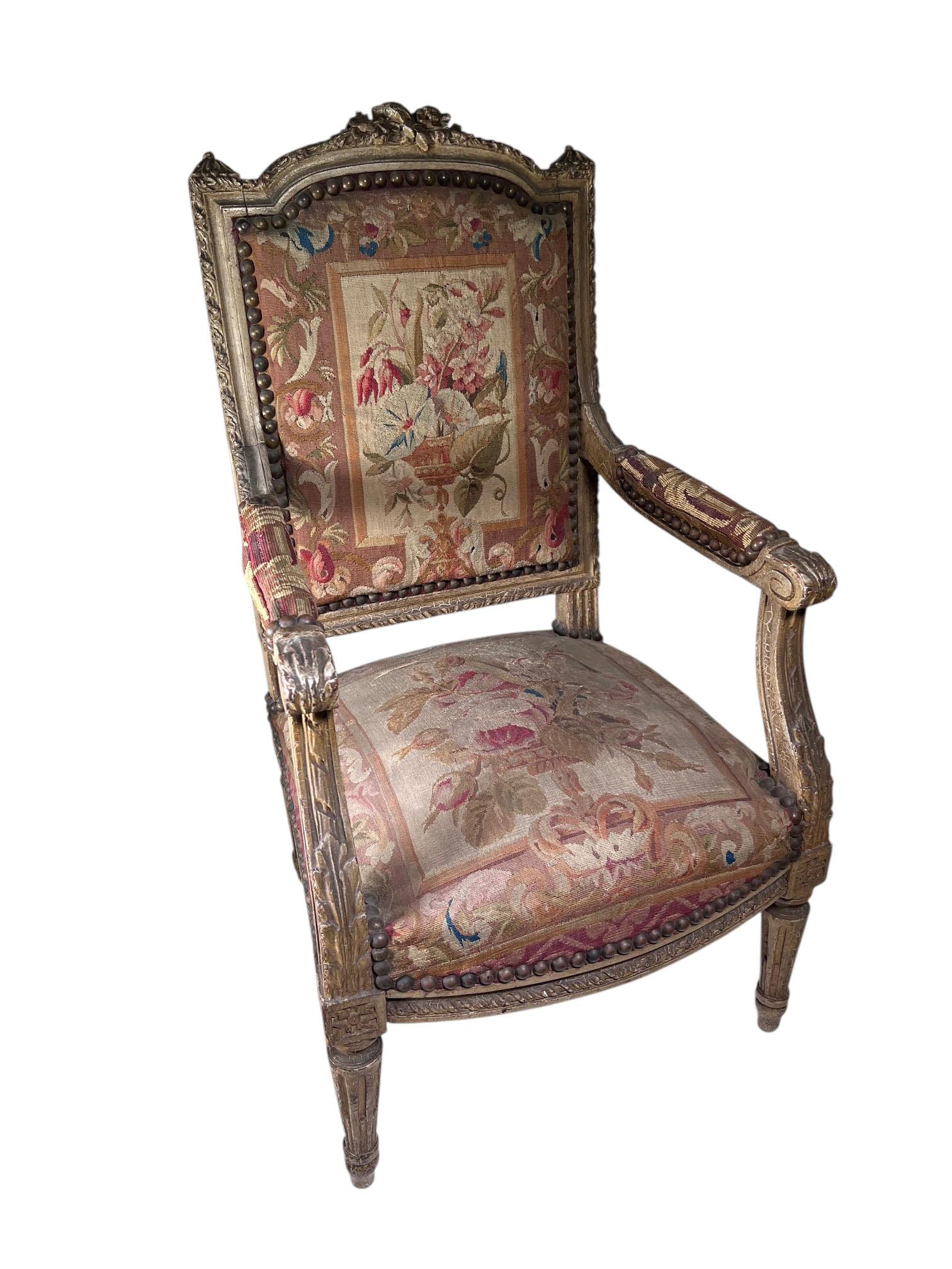 Fabuleuse chaise miniature de style Louis XVI avec tapisserie d'origine au petit point en vente 8
