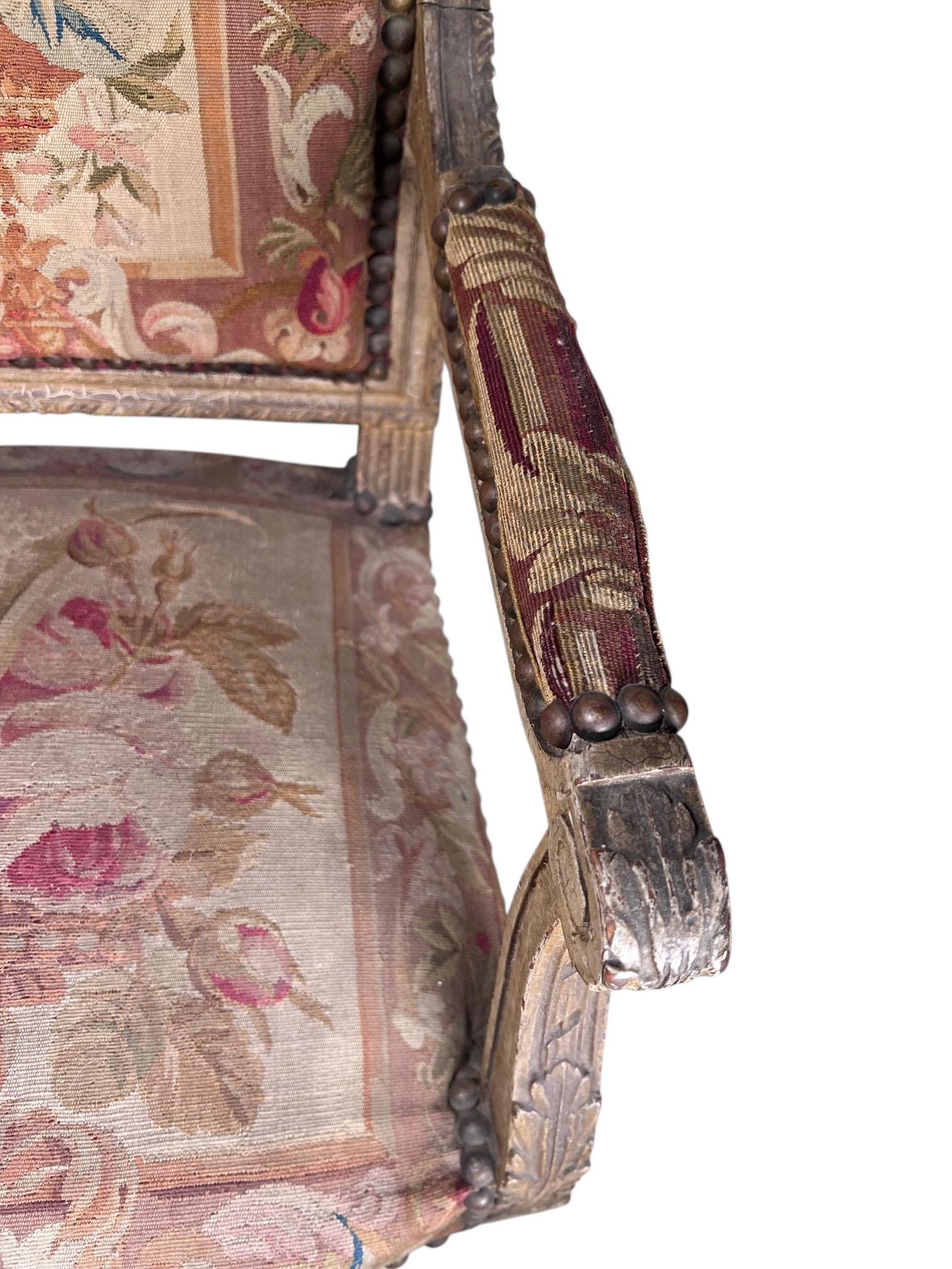 Fabuleuse chaise miniature de style Louis XVI avec tapisserie d'origine au petit point en vente 9