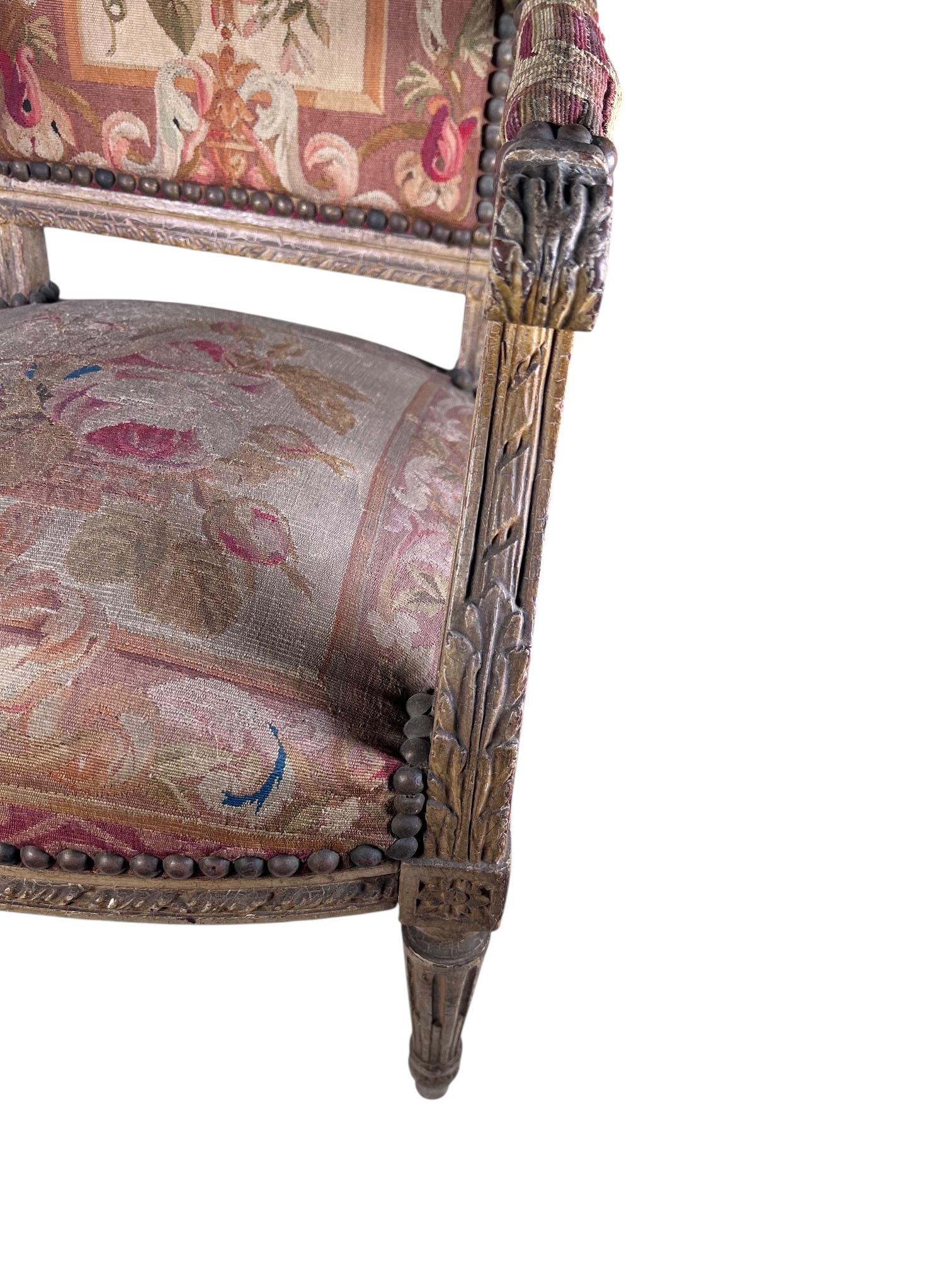 Fabuleuse chaise miniature de style Louis XVI avec tapisserie d'origine au petit point en vente 10