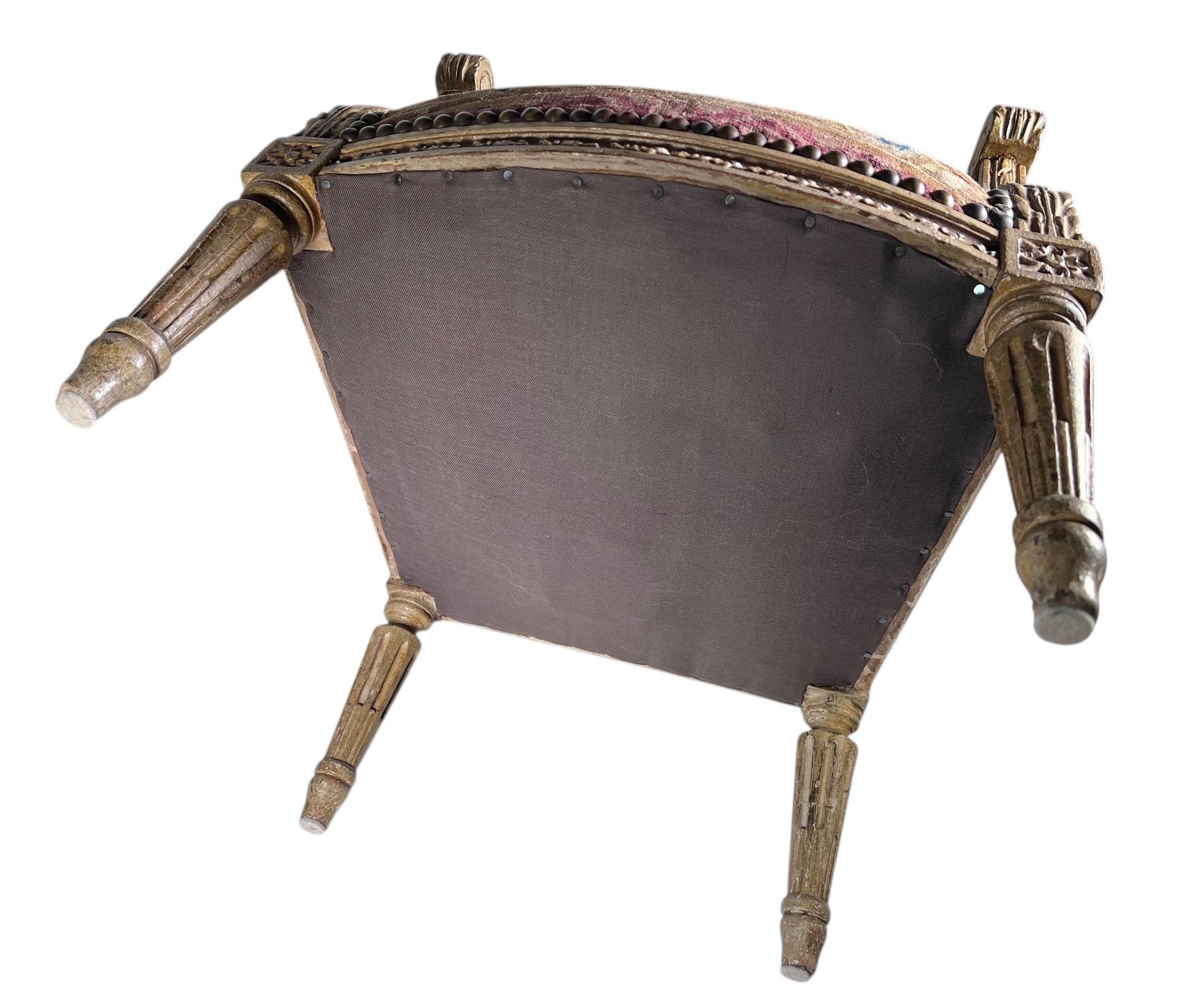 Fabuleuse chaise miniature de style Louis XVI avec tapisserie d'origine au petit point en vente 14