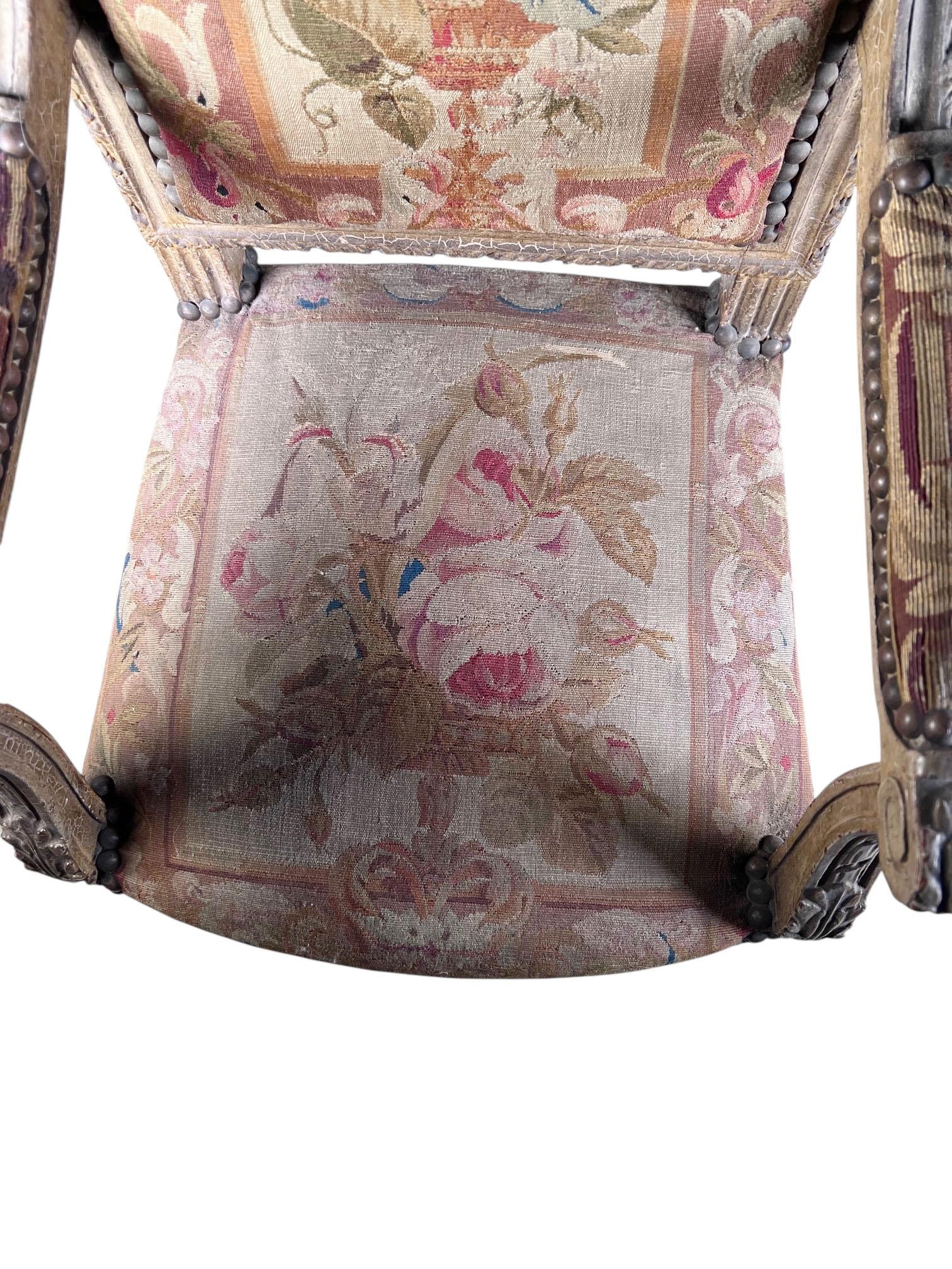Textile Fabuleuse chaise miniature de style Louis XVI avec tapisserie d'origine au petit point en vente