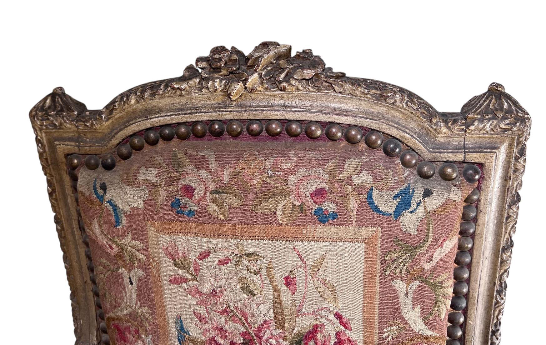 Fabuleuse chaise miniature de style Louis XVI avec tapisserie d'origine au petit point en vente 2