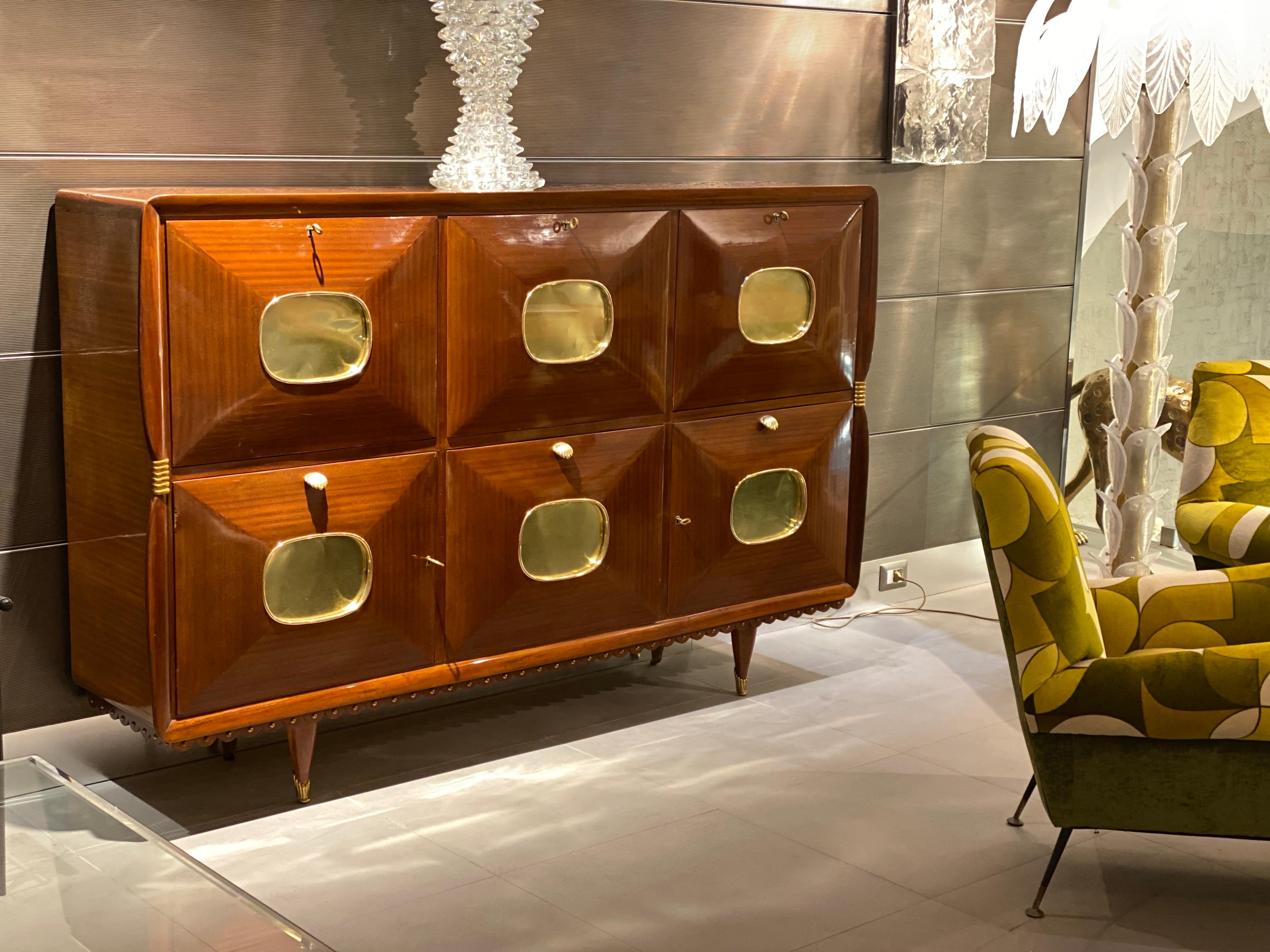 Fabulous  Mid-Century  Bar Cabinet  Attr. to Paolo Buffa, 1950 For Sale 6