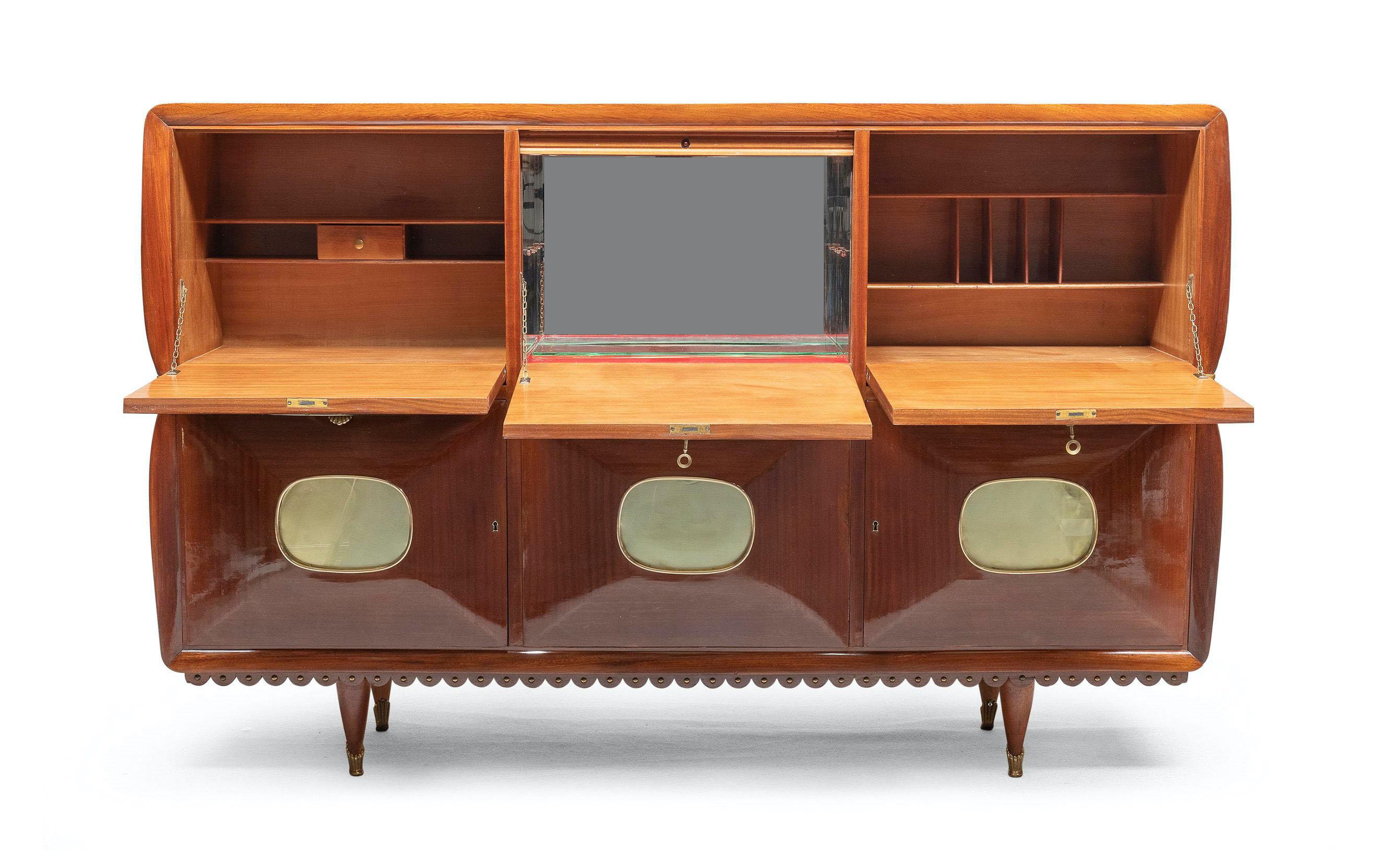 Fabulous  Mid-Century  Bar Cabinet  Attr. to Paolo Buffa, 1950 For Sale 8