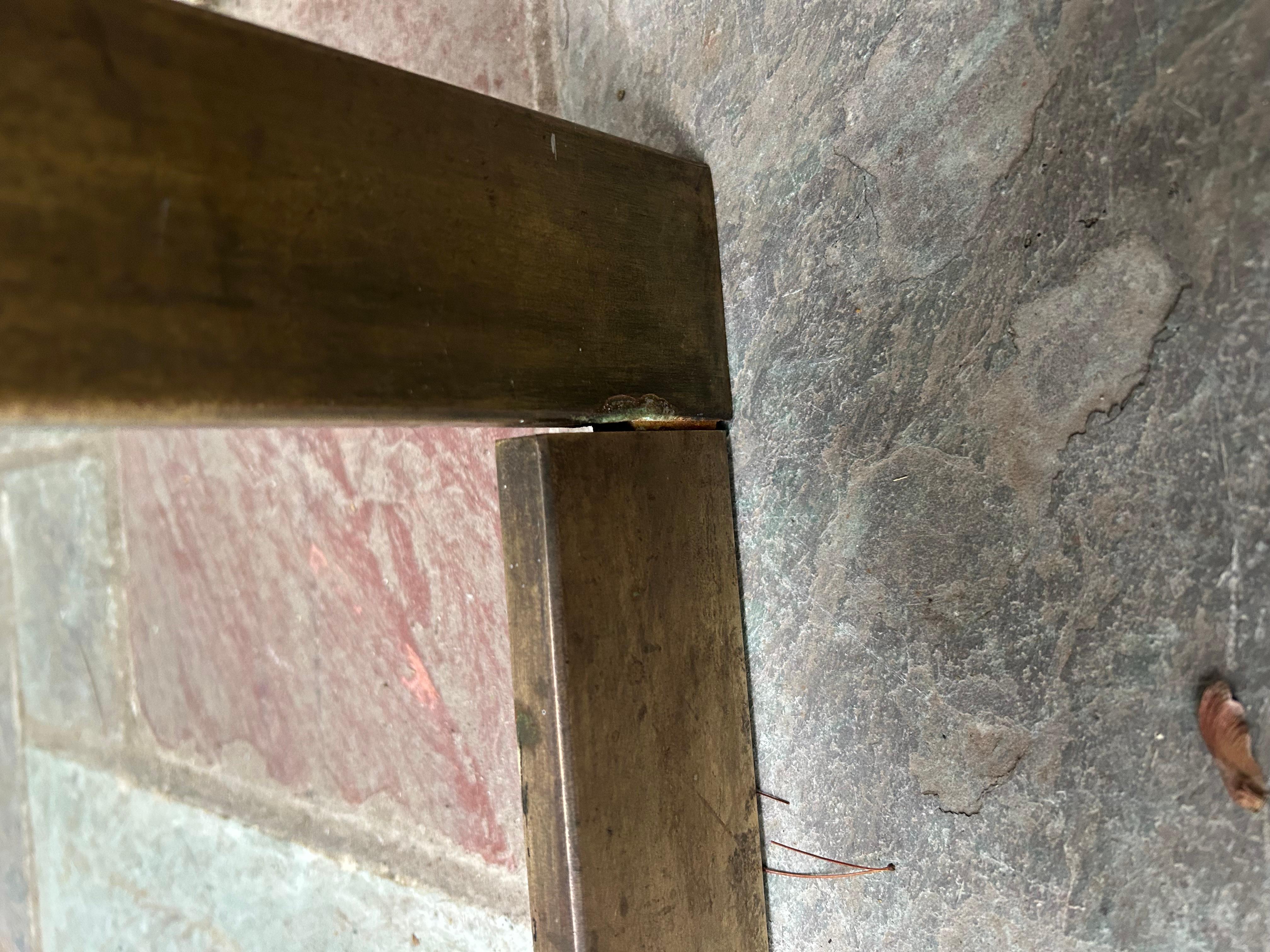 Fabuleuse table console à 2 niveaux en laiton patiné style Milo Baughman Mid-Century en vente 3