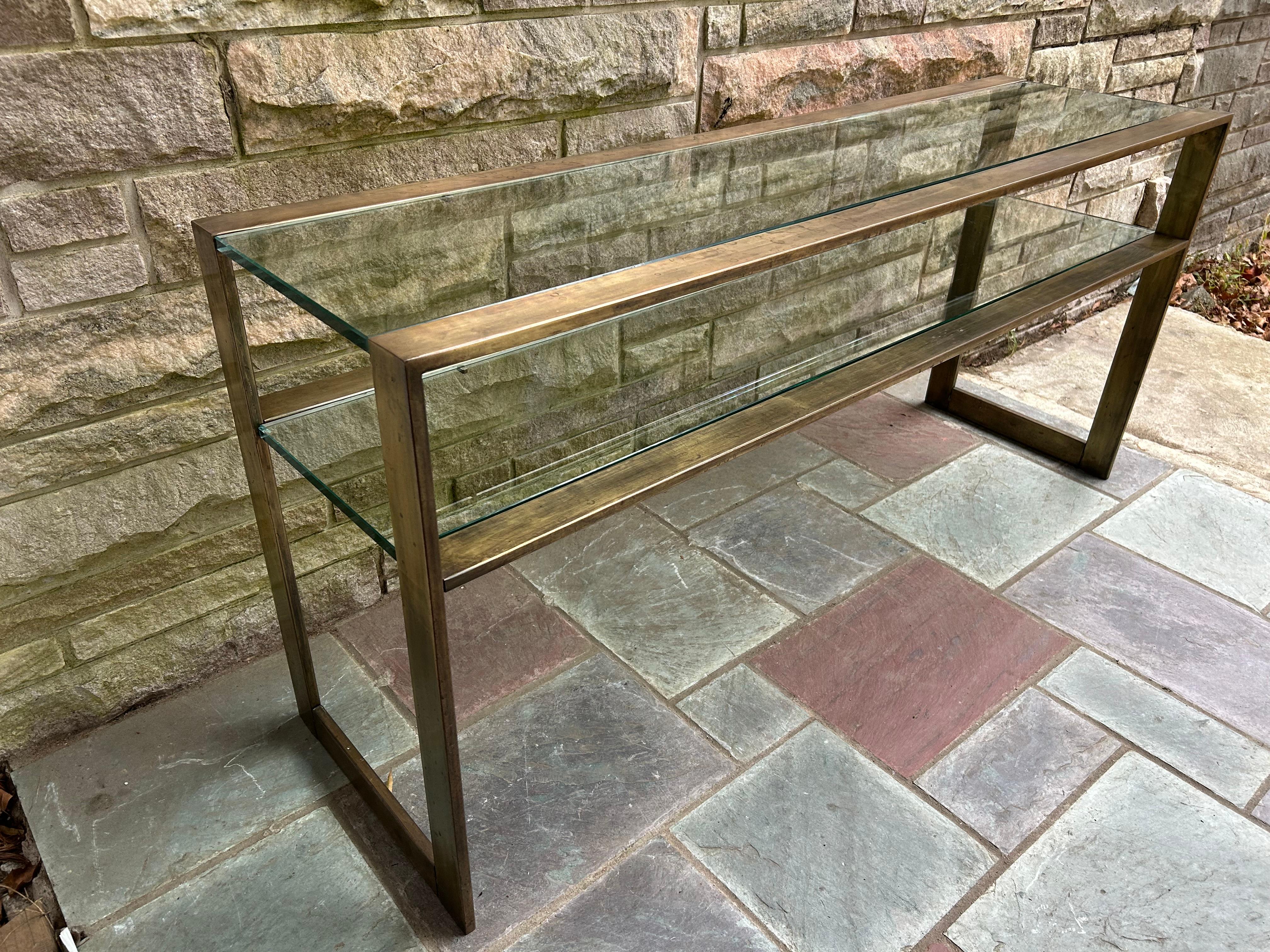 Fabuleuse table console à 2 niveaux en laiton patiné style Milo Baughman Mid-Century en vente 6