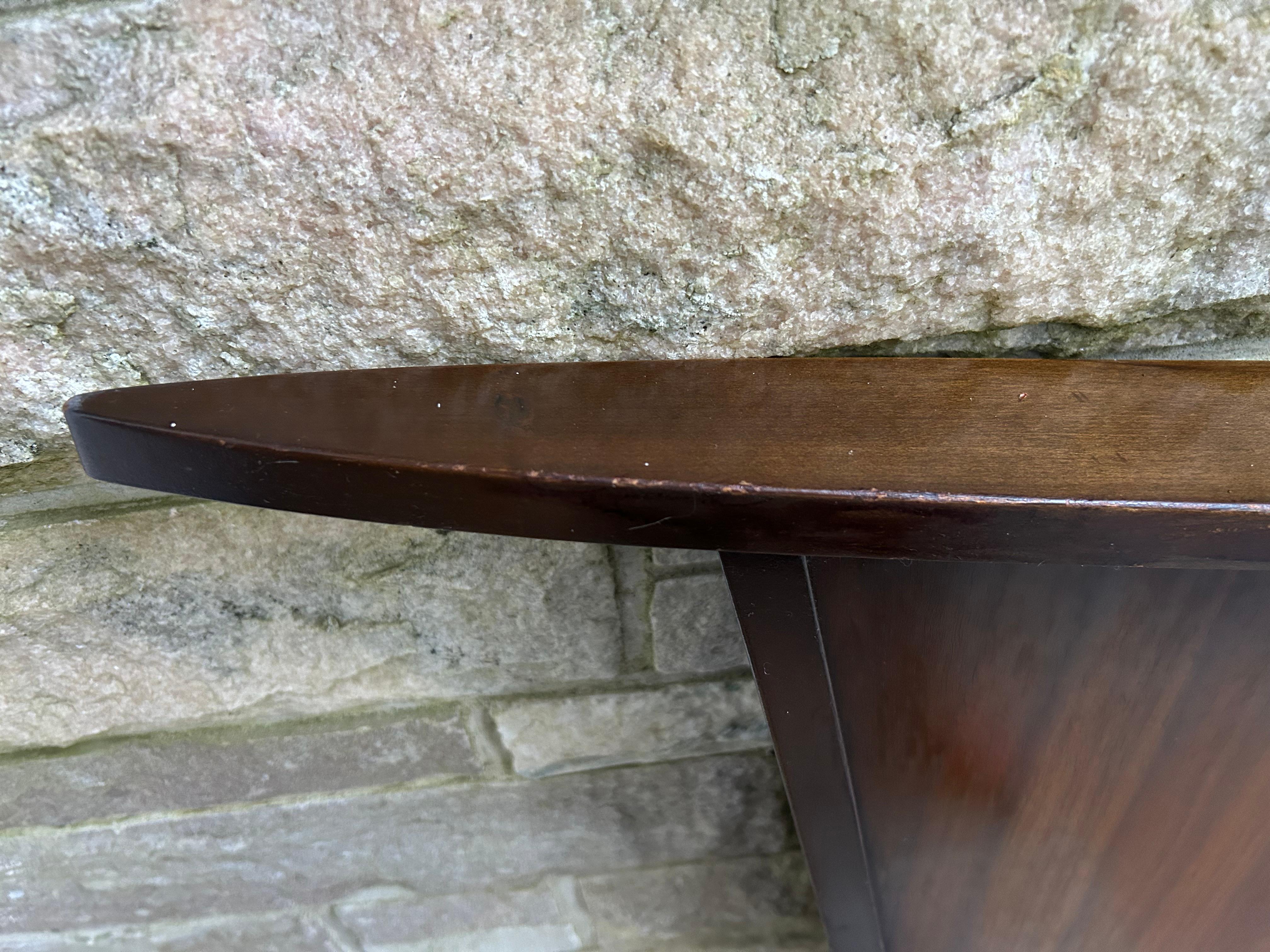 Metà XX secolo Favolosa testiera illuminata in legno di noce stile Nakashima, metà del secolo scorso. in vendita
