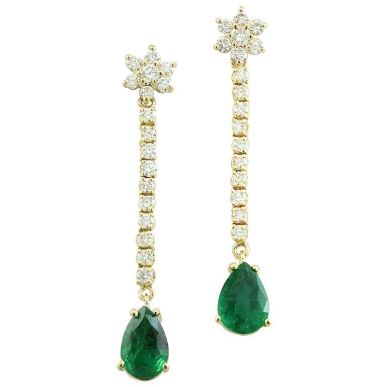 Fabulous Natural Emerald Yellow Gold Dangle Drop Earrings for Her For Sale