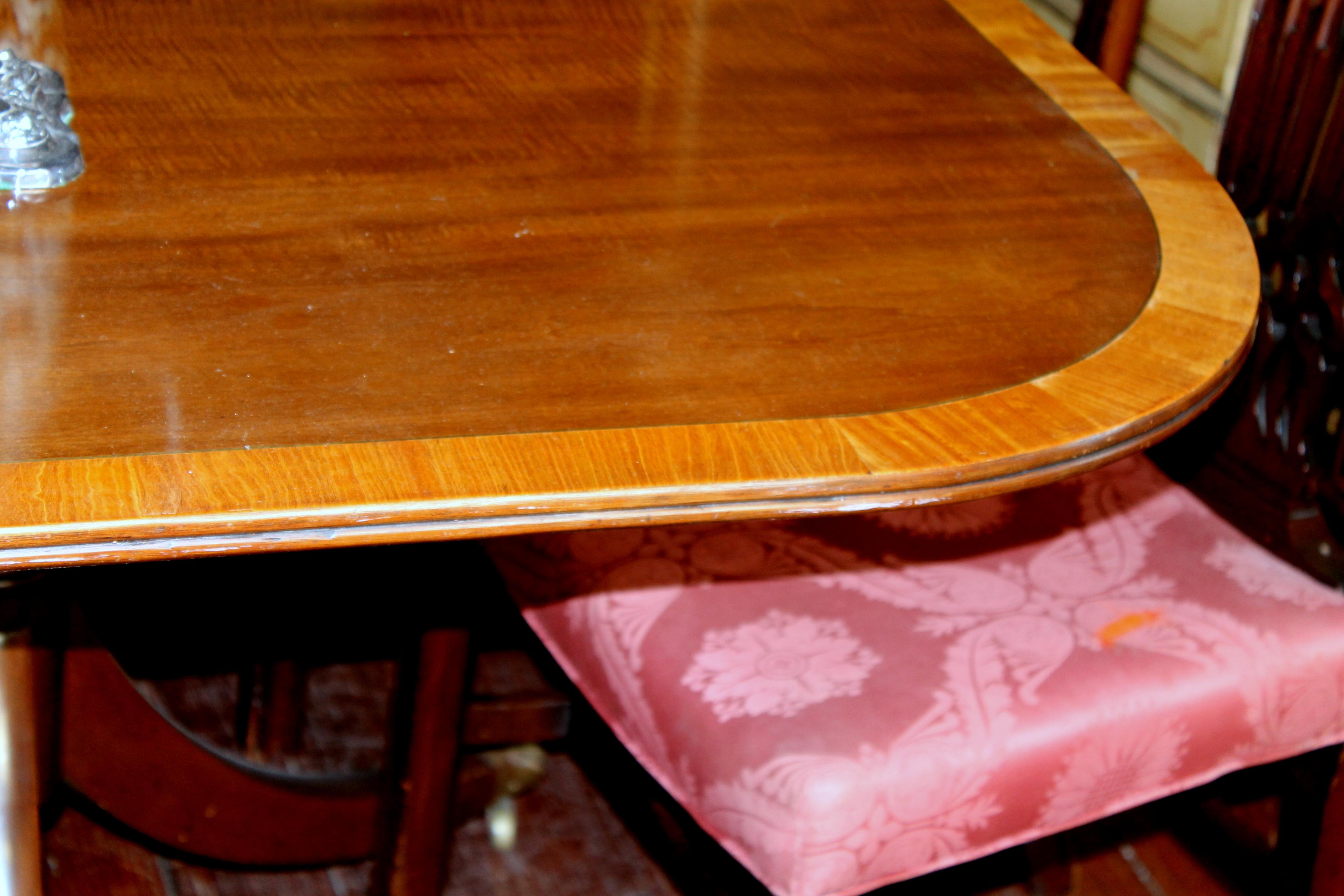 Hand-Crafted Fabulous Old English Early 20th C. Figured Mahogany Dining Table w/ Walnut Inlay