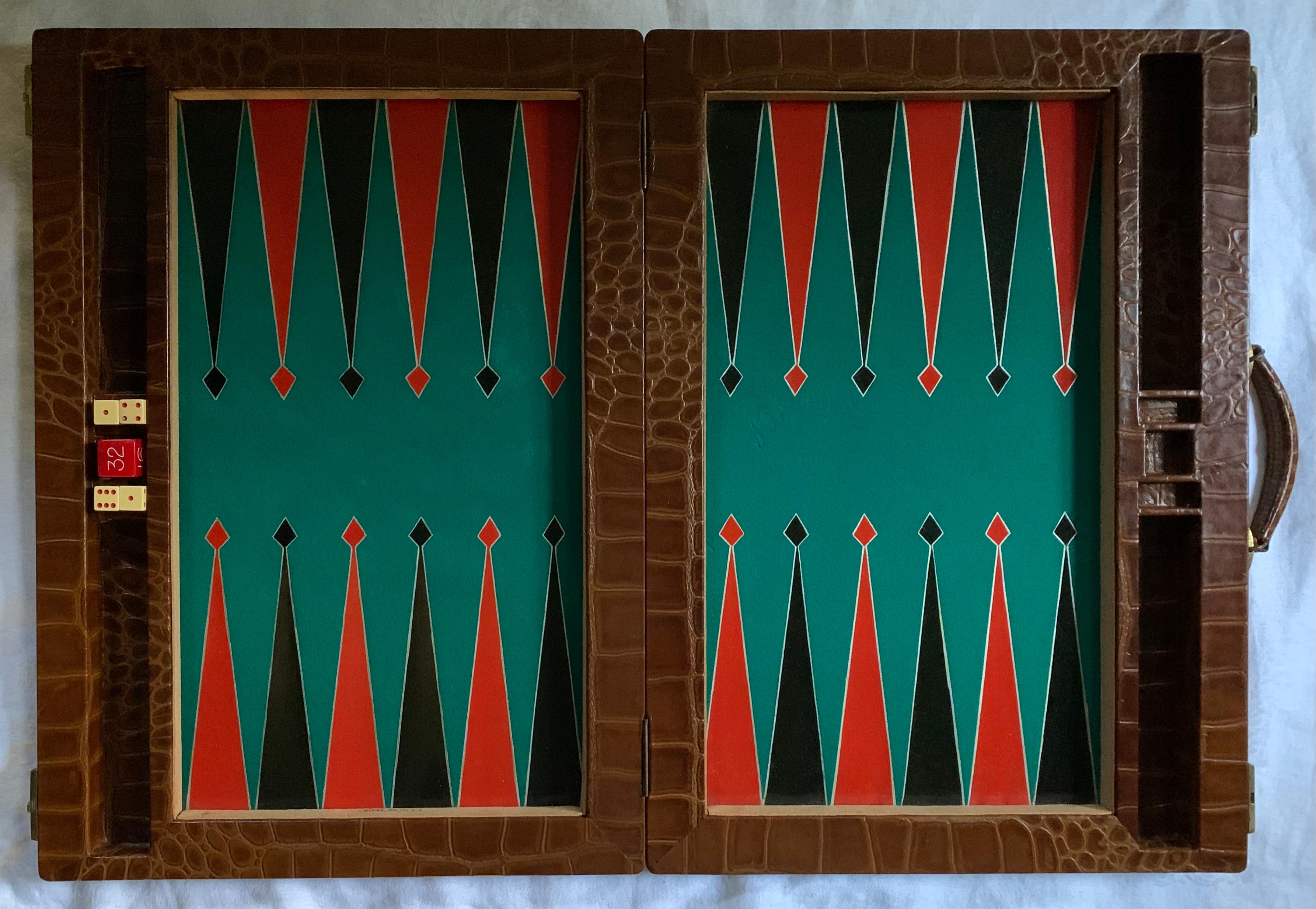 Fabuleux ensemble de backgammon surdimensionn en cuir cognac  motif d'alligator vintage 1